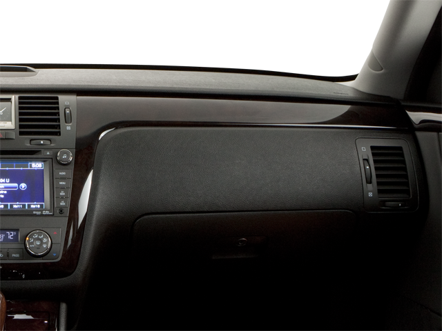 2010 Cadillac DTS w/1SD