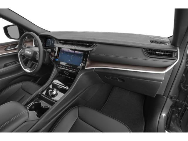 2027 Jeep Grand Cherokee GRAND CHEROKEE LAREDO X 4X4