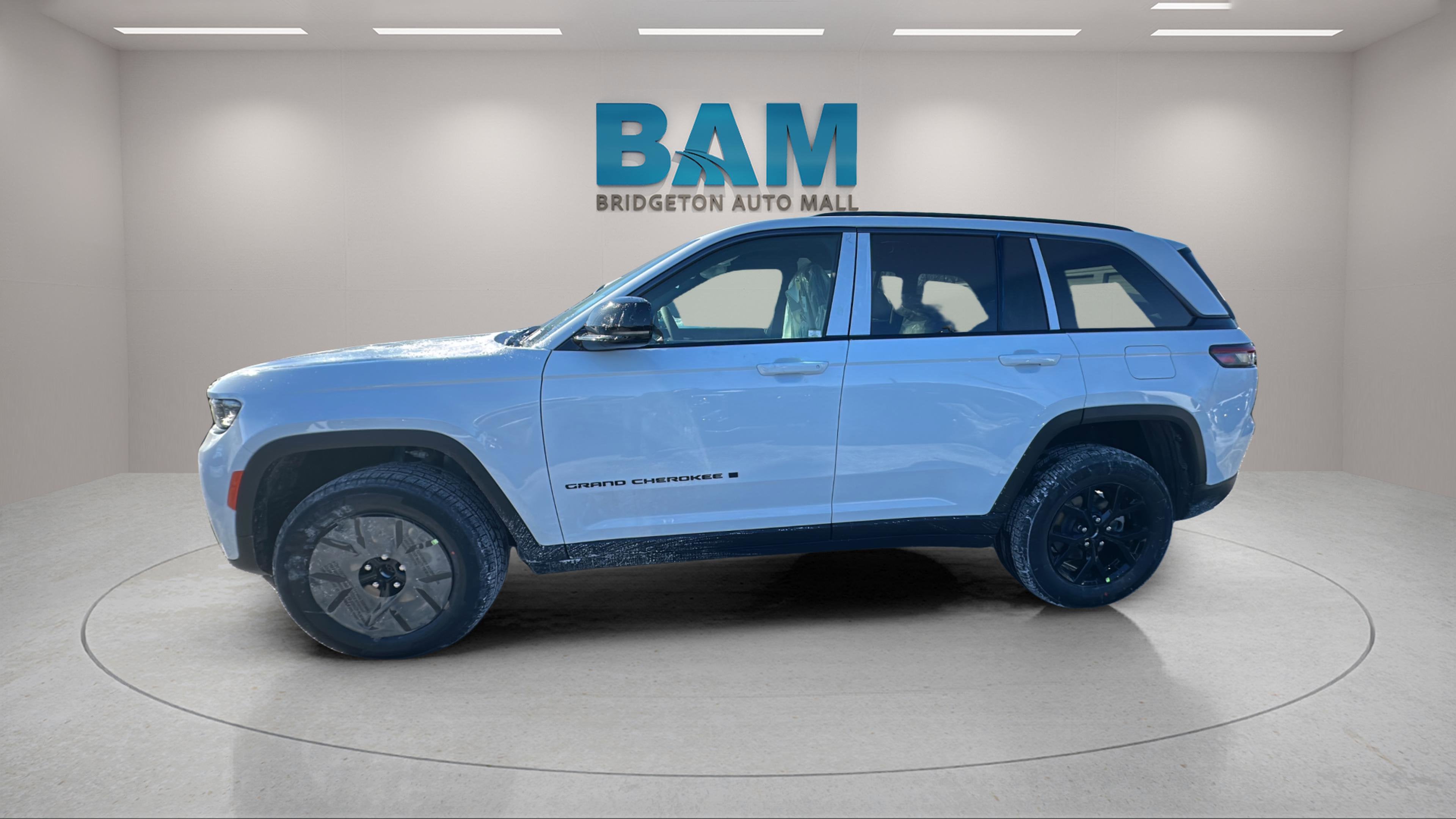 2026 Jeep Grand Cherokee GRAND CHEROKEE LAREDO ALTITUDE 4X4