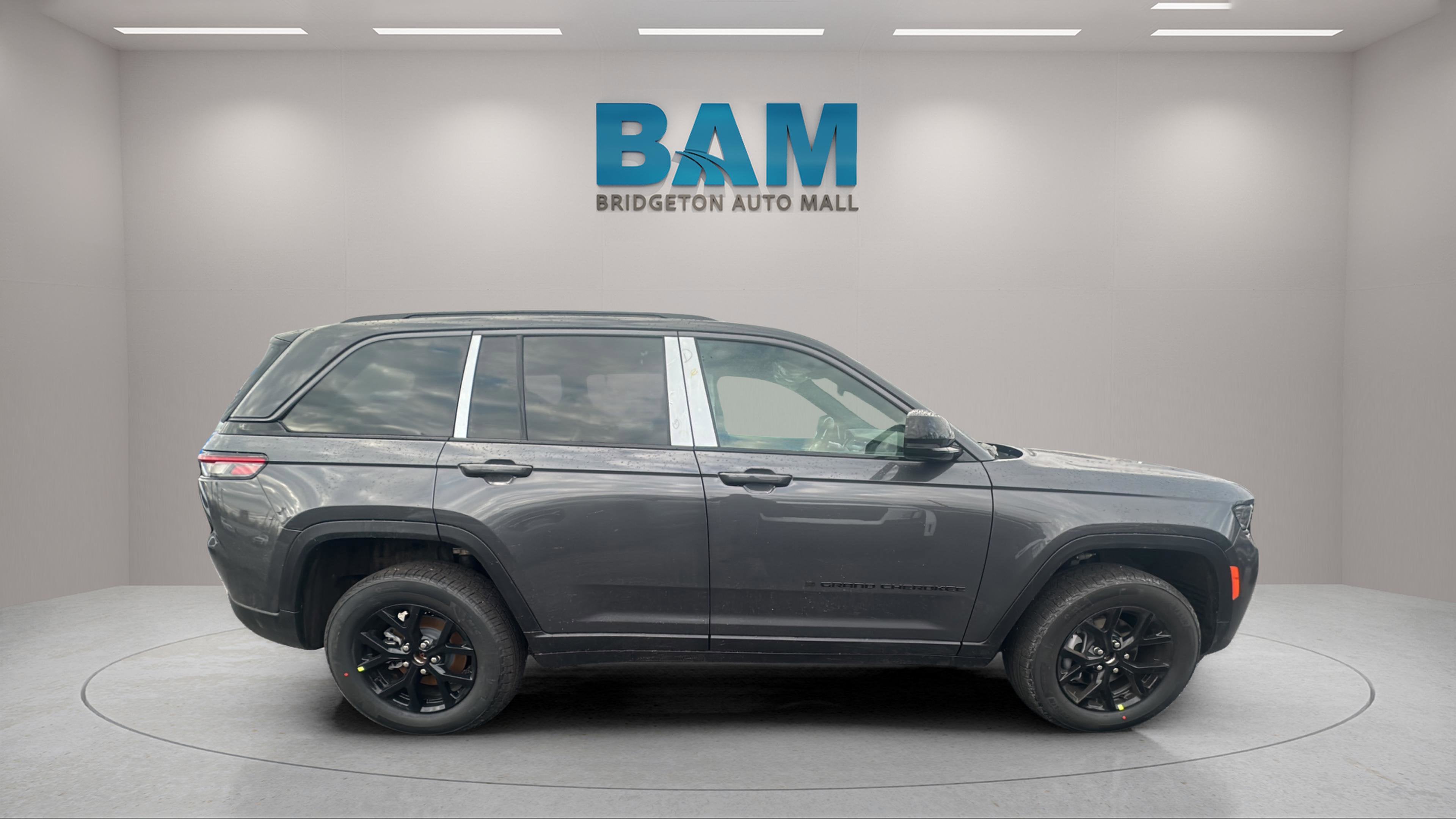 2026 Jeep Grand Cherokee GRAND CHEROKEE ALTITUDE 4X4