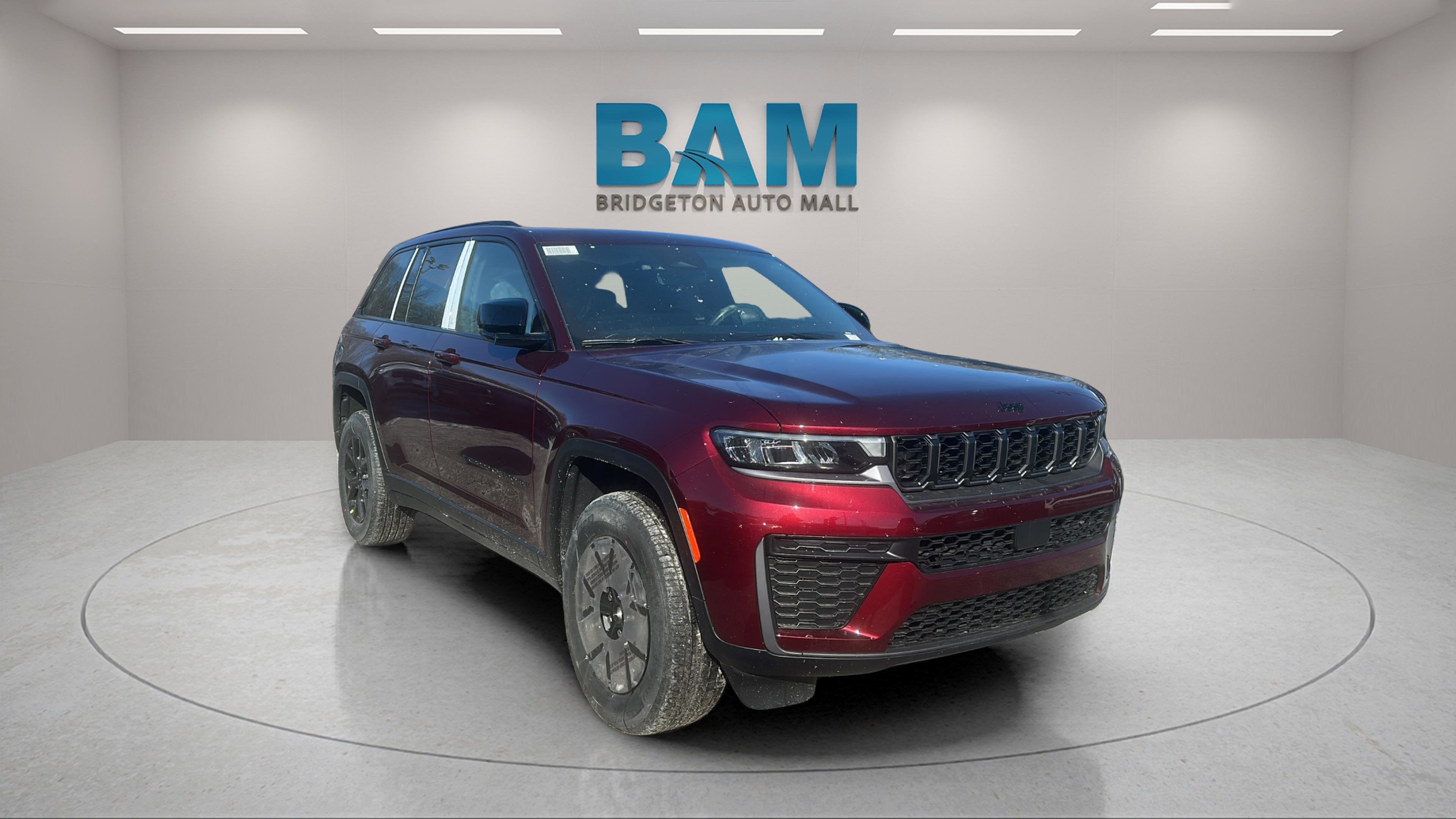 2026 Jeep Grand Cherokee Laredo Altitude