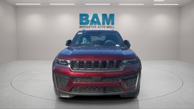 2026 Jeep Grand Cherokee Laredo Altitude