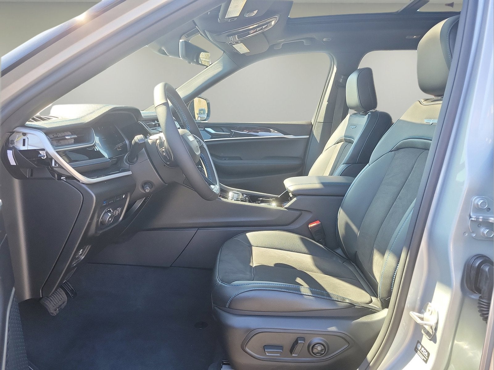 2023 Jeep Grand Cherokee 4xe Trailhawk