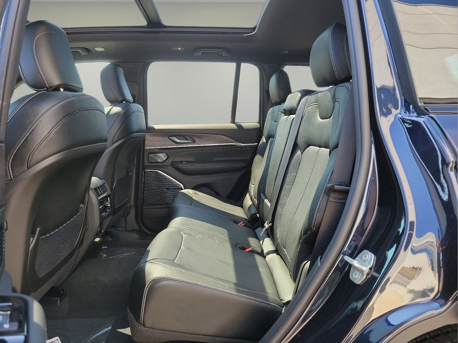 2023 Jeep Grand Cherokee 4xe Overland