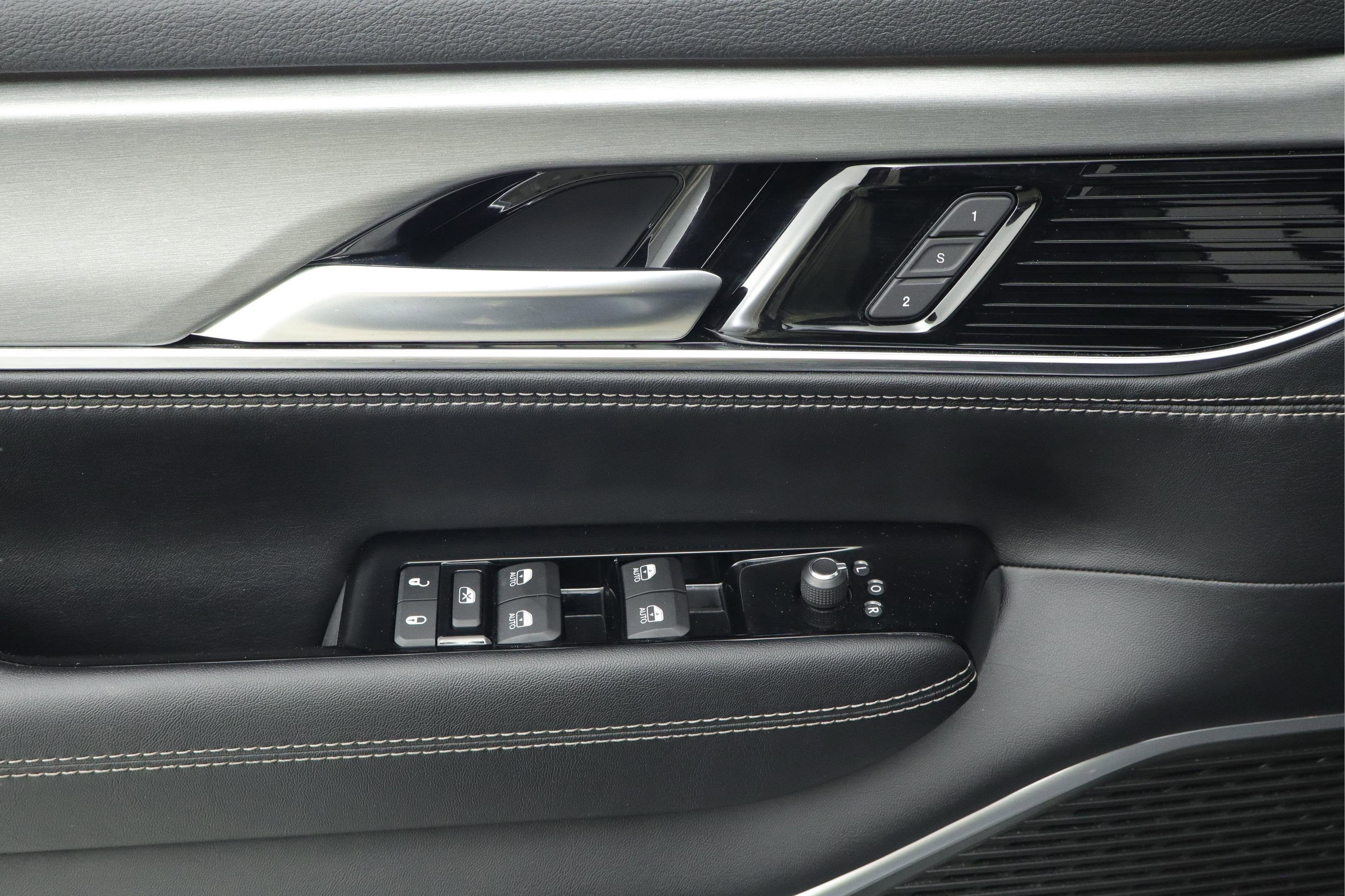 2023 Jeep Wagoneer Series II Carbide 4x4