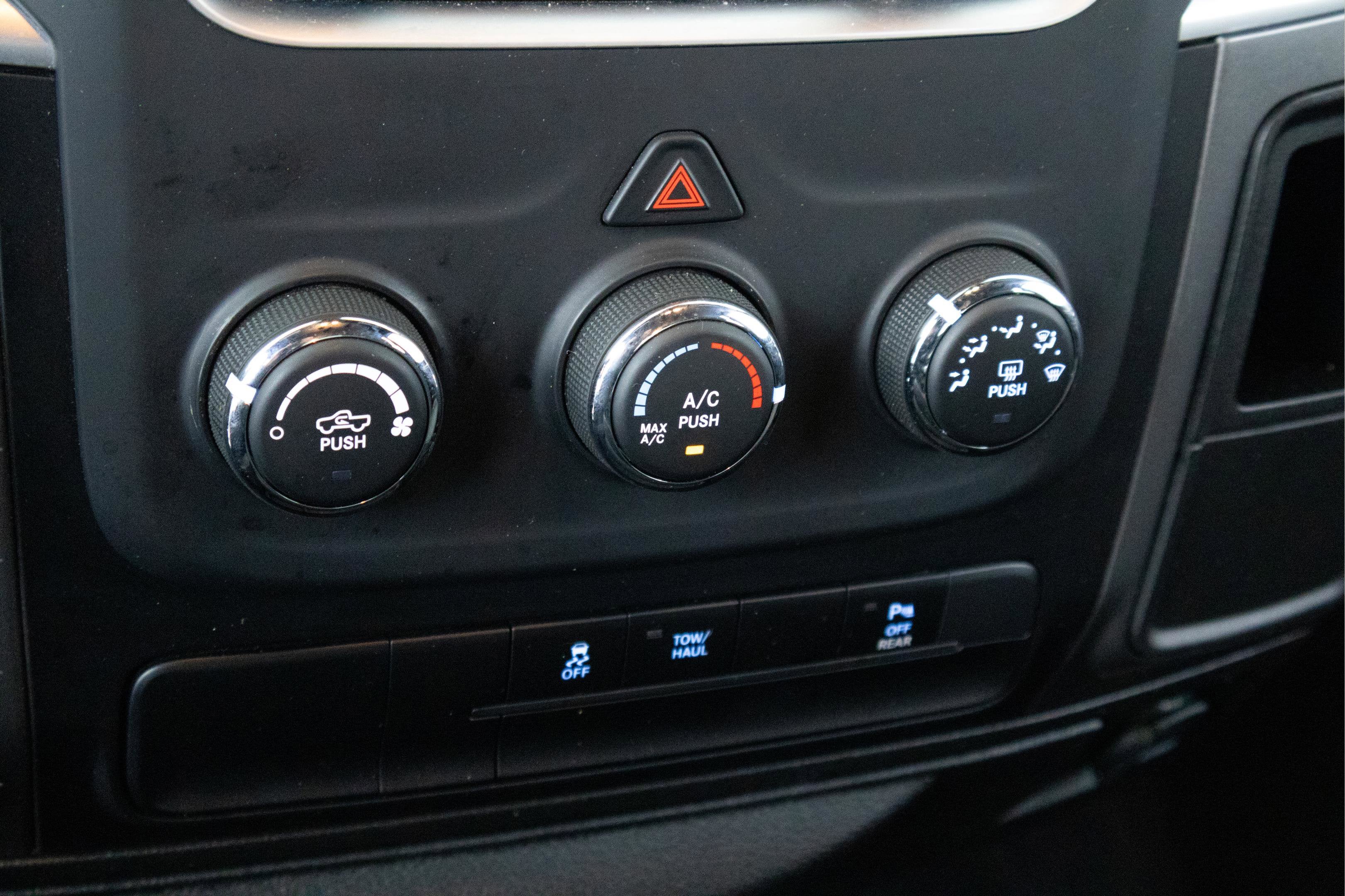 2024 RAM 1500 Classic Warlock Crew Cab 4x2 5'7' Box