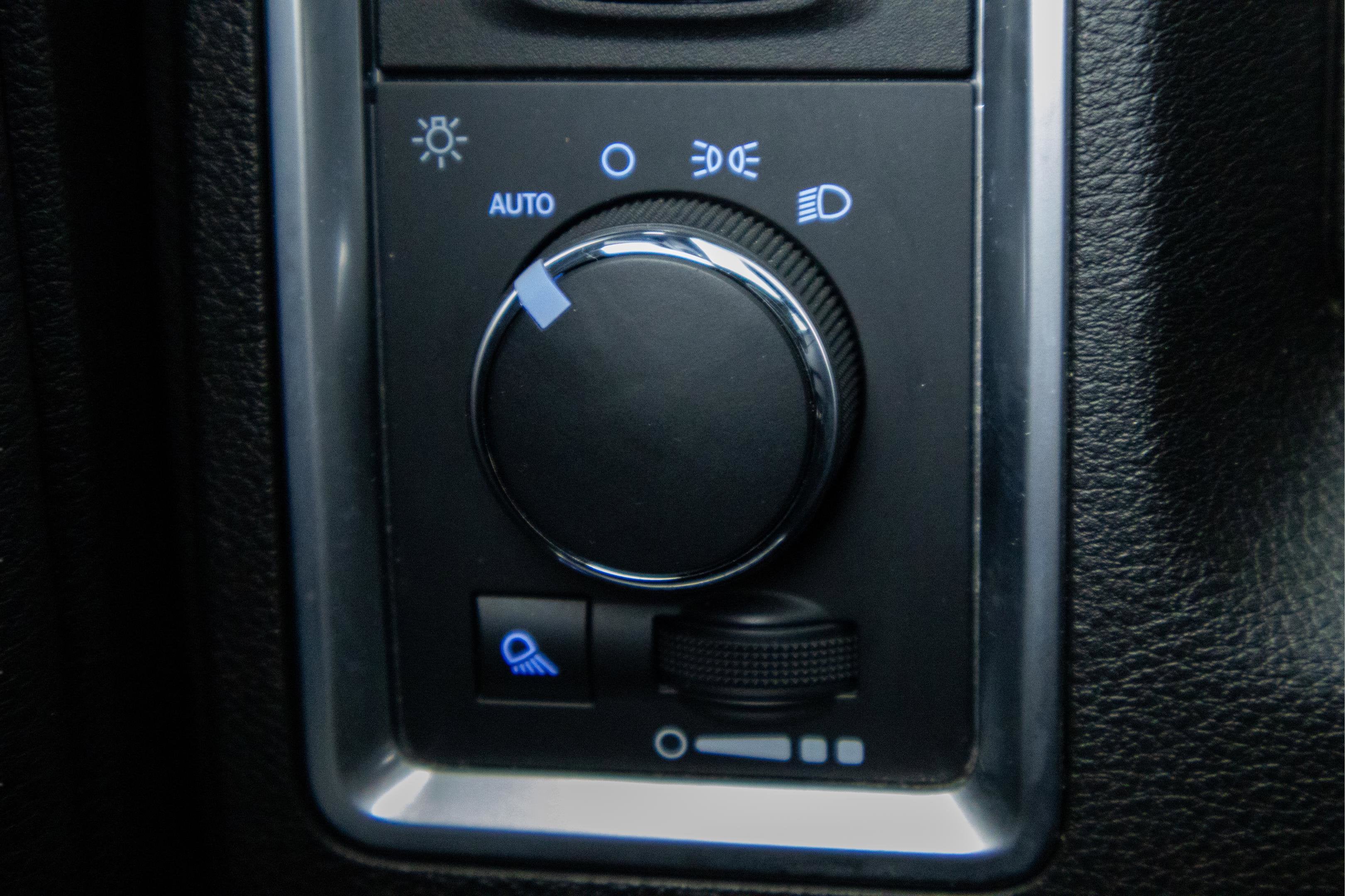 2024 RAM 1500 Classic Warlock Crew Cab 4x2 5'7' Box