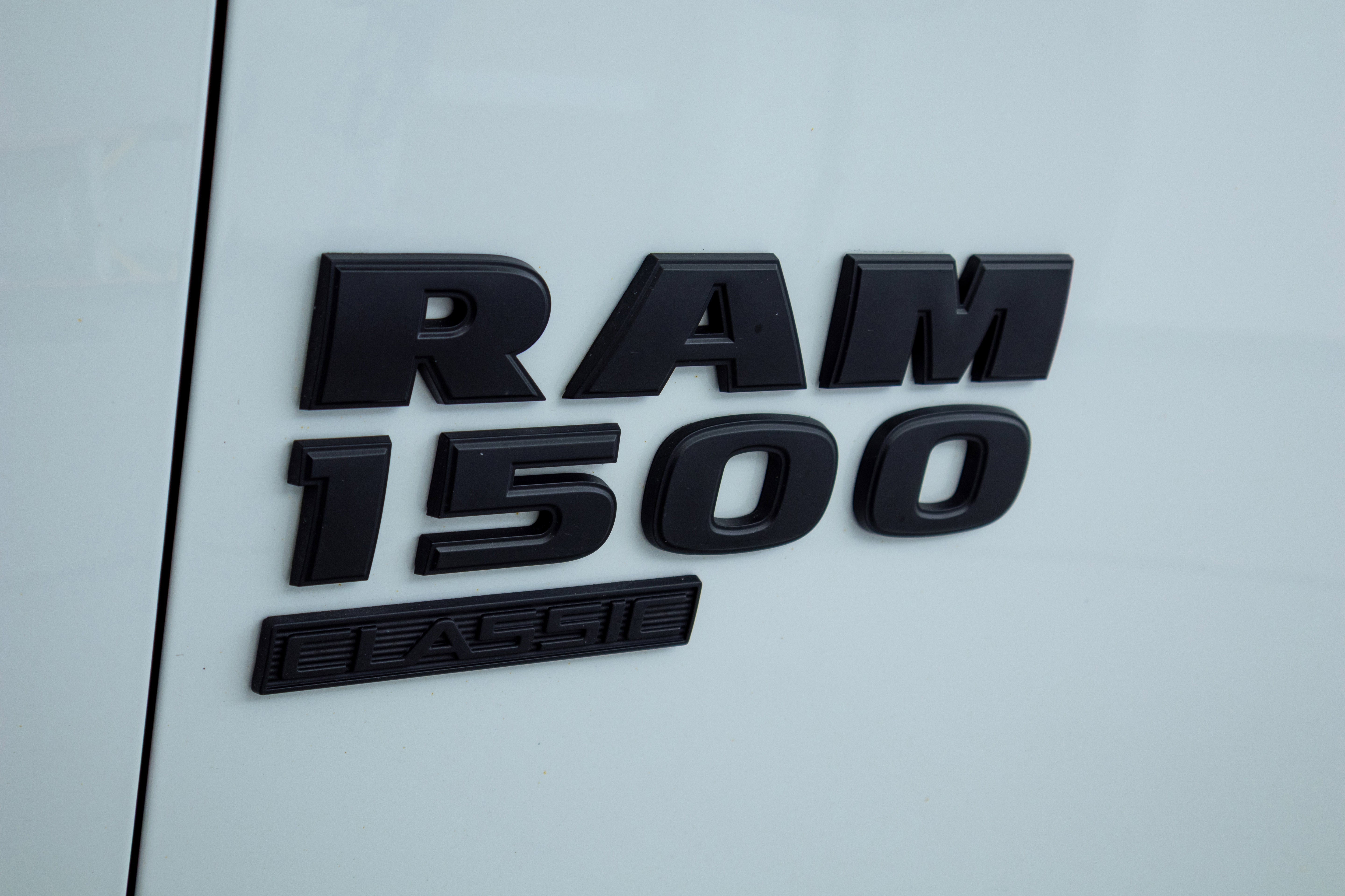 2024 RAM 1500 Classic Warlock Crew Cab 4x2 5'7' Box