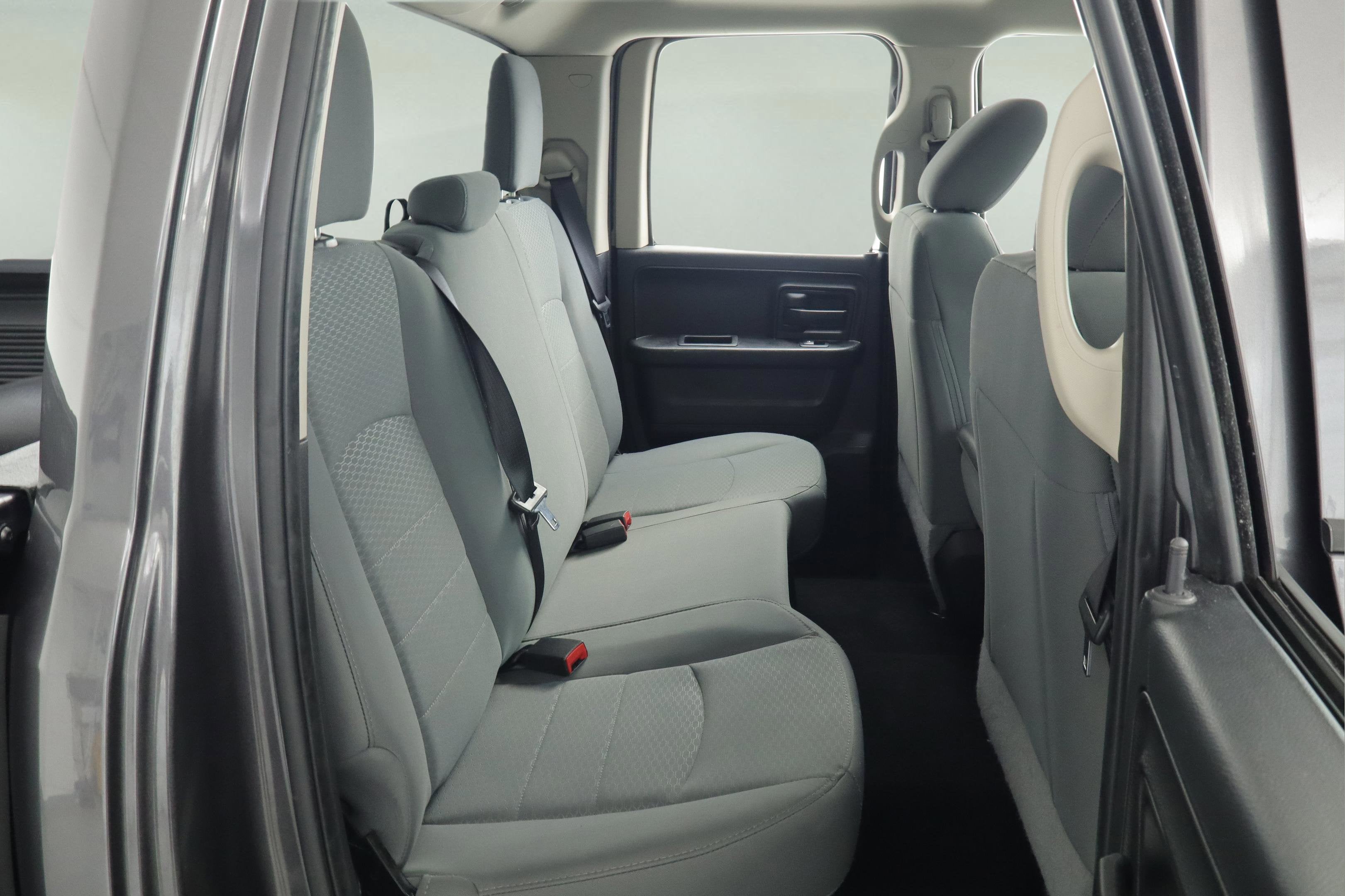 2017 RAM 1500 Express Quad Cab 4x4 6'4' Box