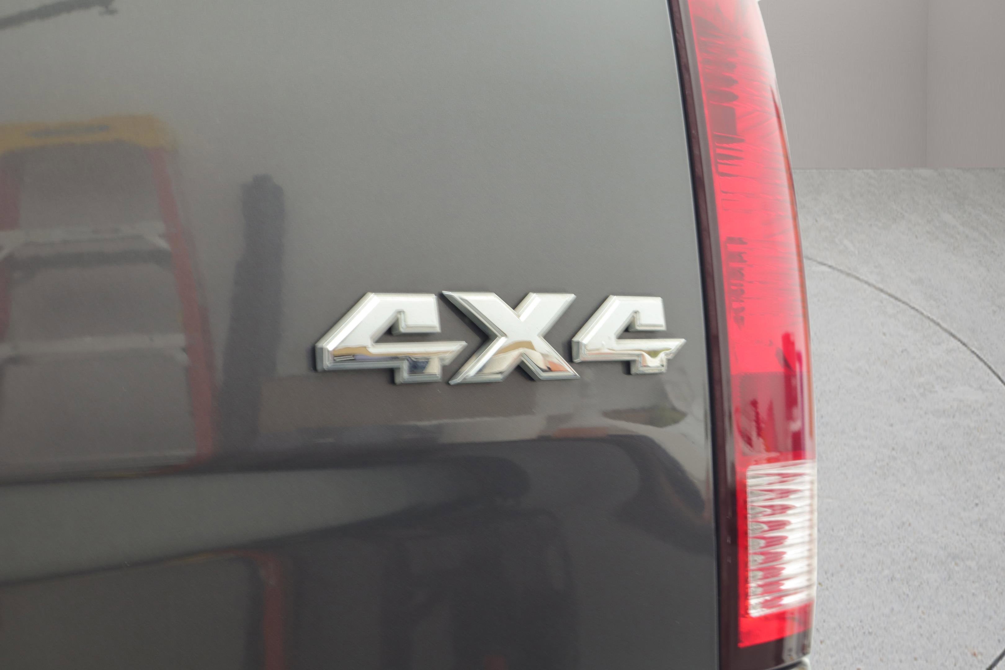 2017 RAM 1500 Express Quad Cab 4x4 6'4' Box