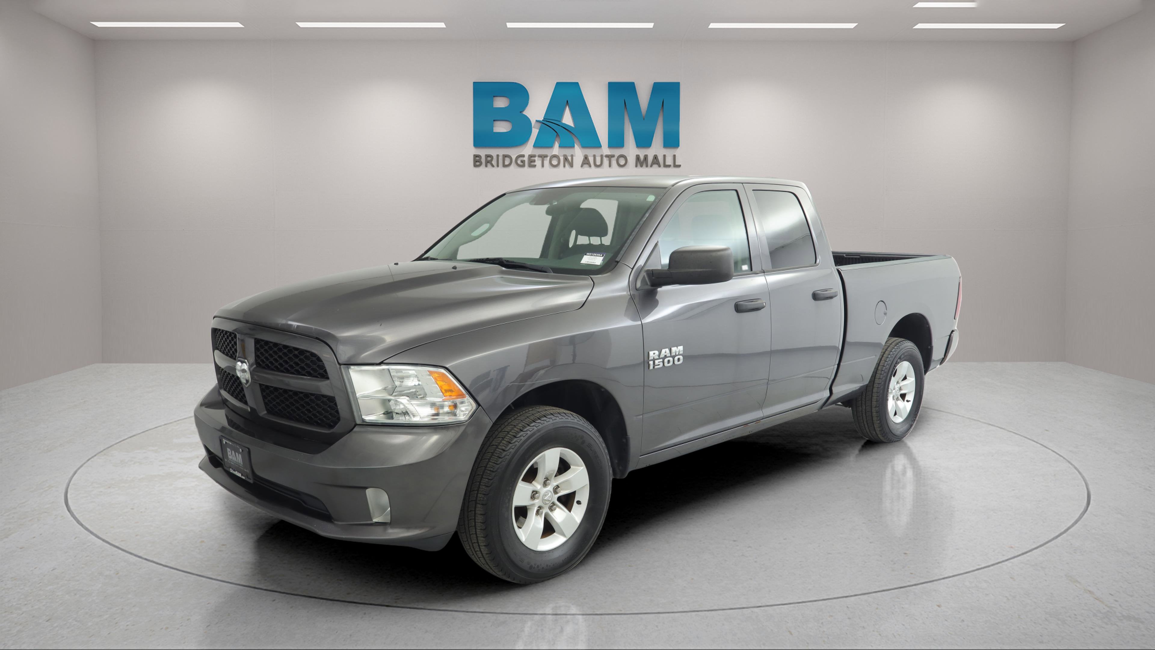 2017 RAM 1500 Express Quad Cab 4x4 6'4' Box