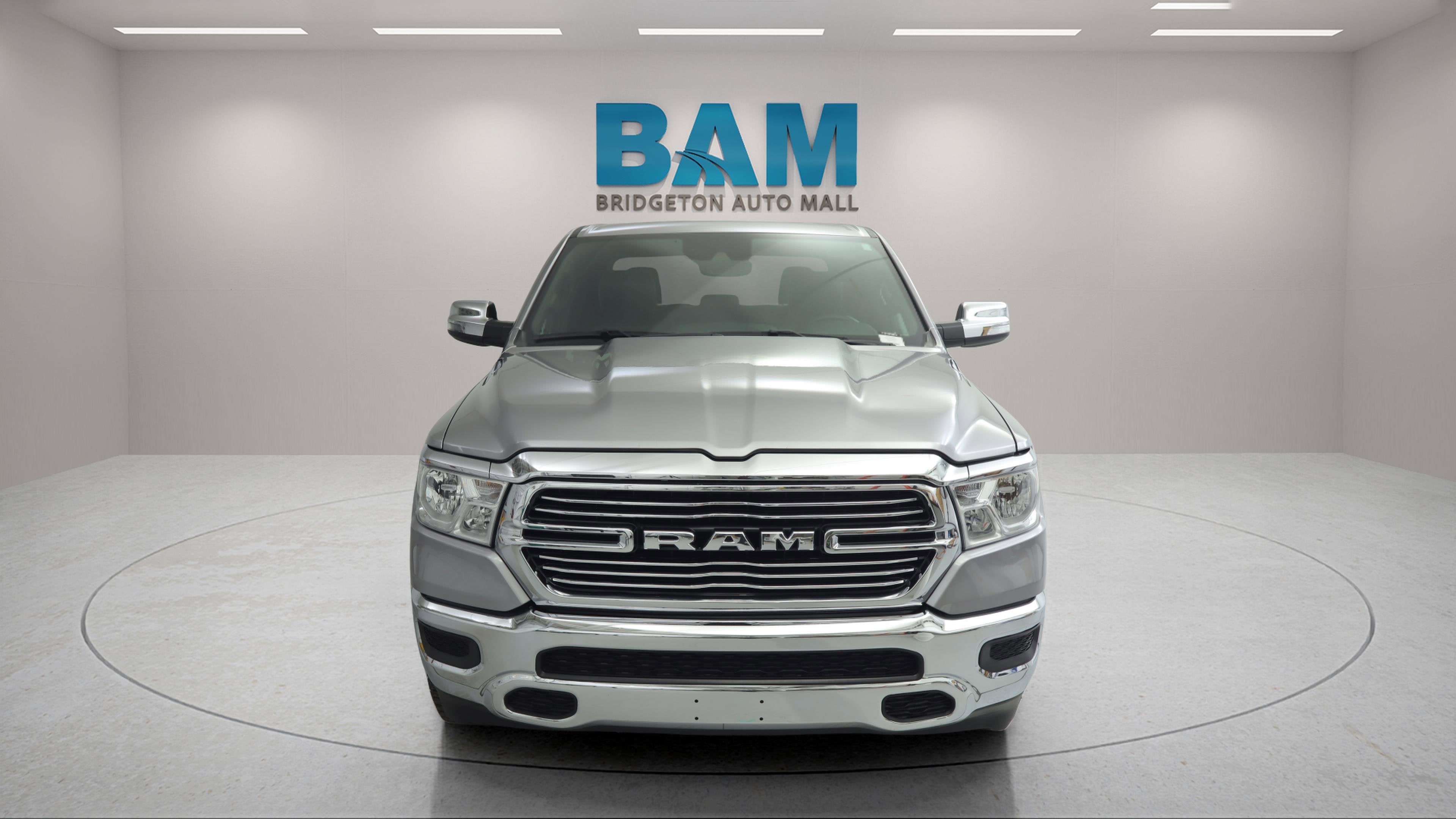 2024 RAM 1500 Laramie Crew Cab 4x2 5'7' Box
