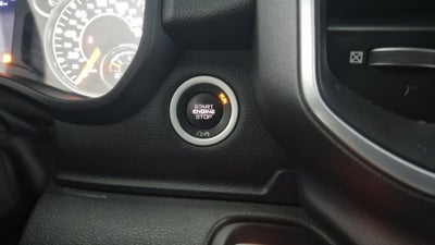 2021 RAM 1500 Big Horn Crew Cab 4x4 5'7' Box