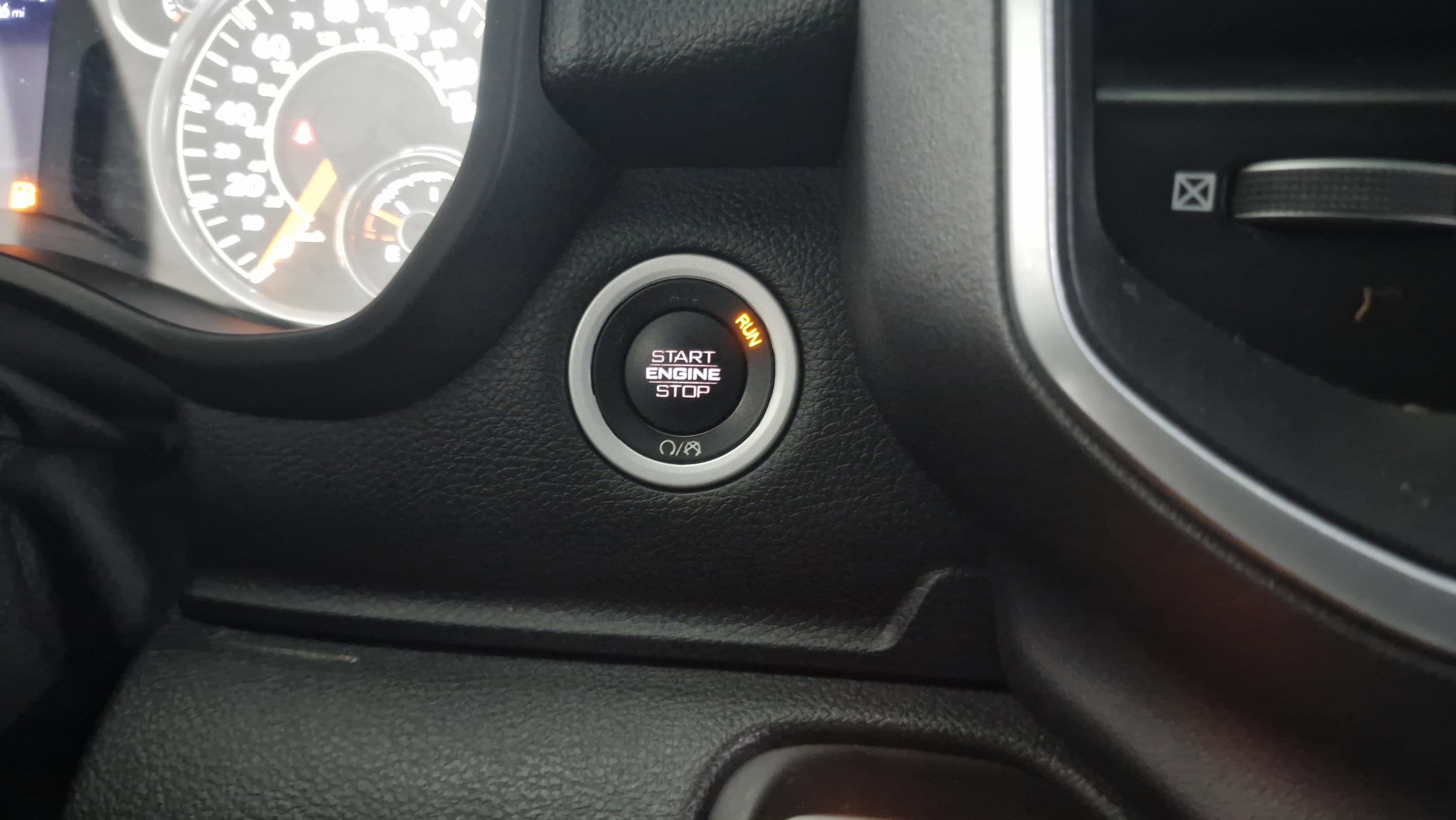 2021 RAM 1500 Big Horn Crew Cab 4x4 5'7' Box