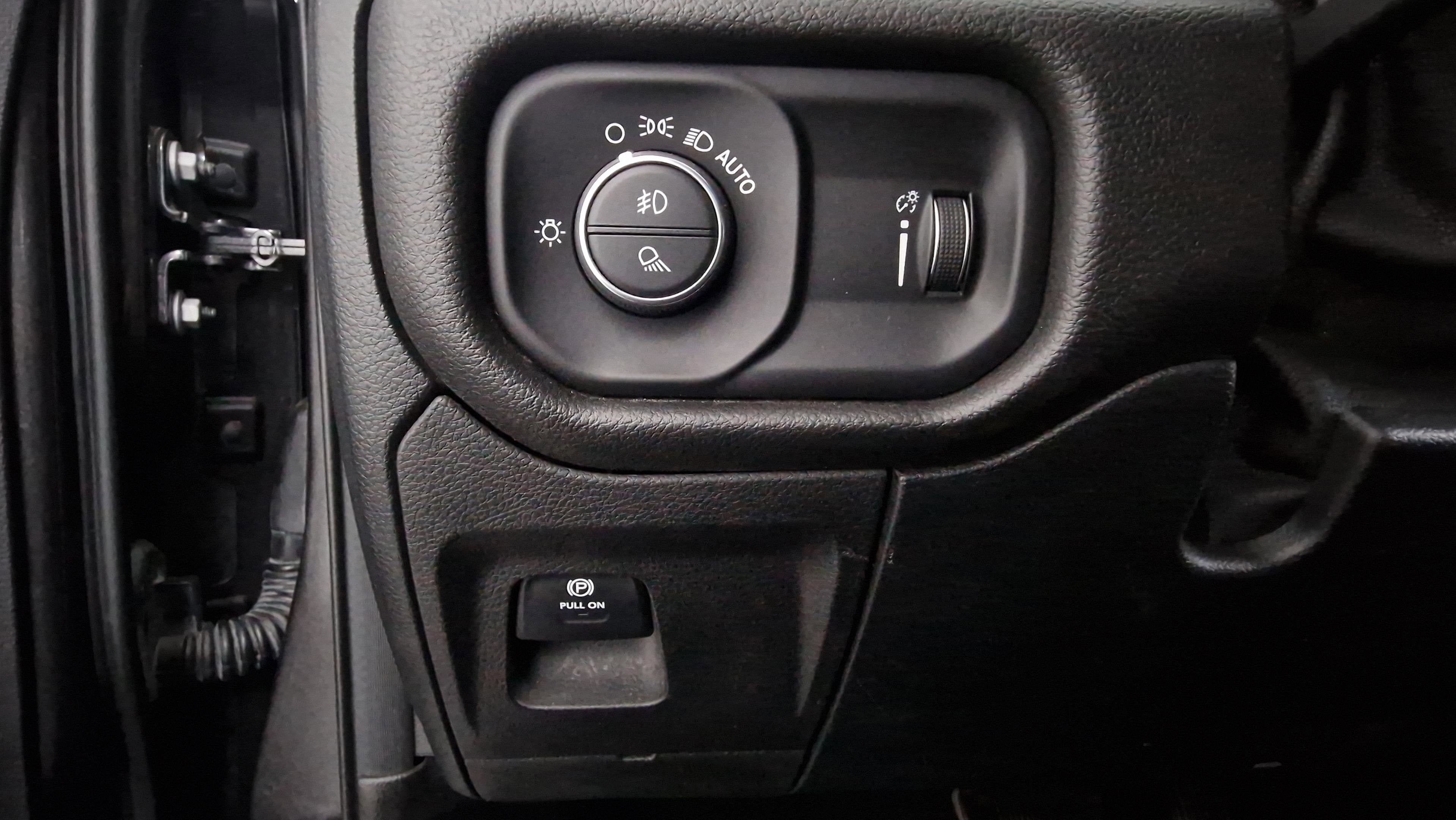 2021 RAM 1500 Big Horn Crew Cab 4x4 5'7' Box