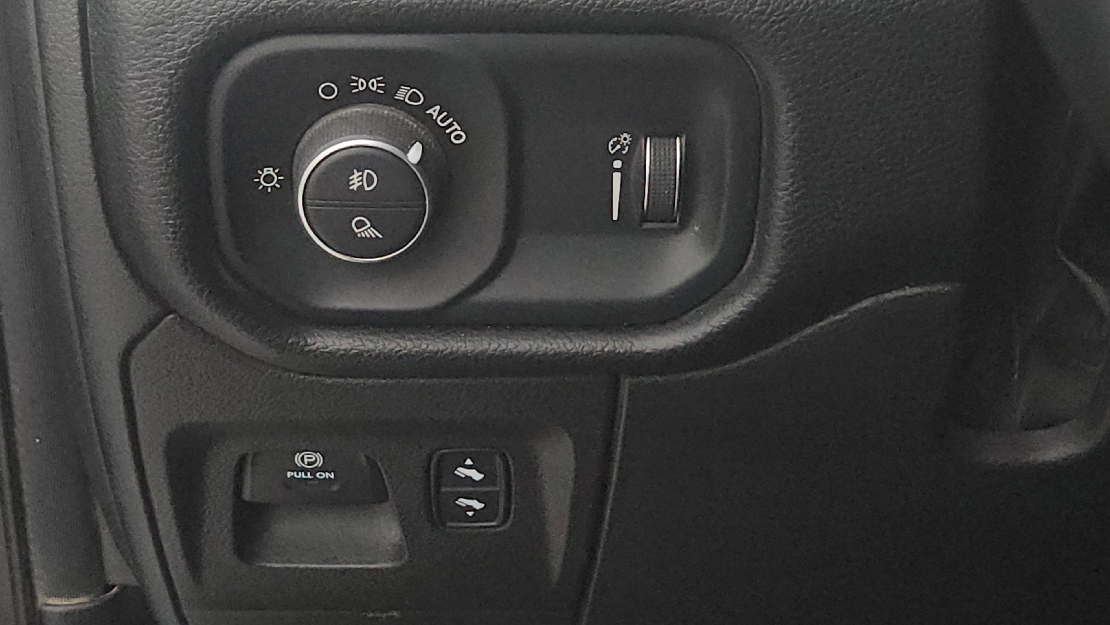 2022 RAM 1500 Lone Star Crew Cab 4x4 5'7' Box