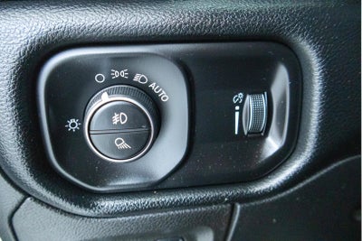 2021 RAM 1500 Big Horn Crew Cab 4x4 5'7' Box