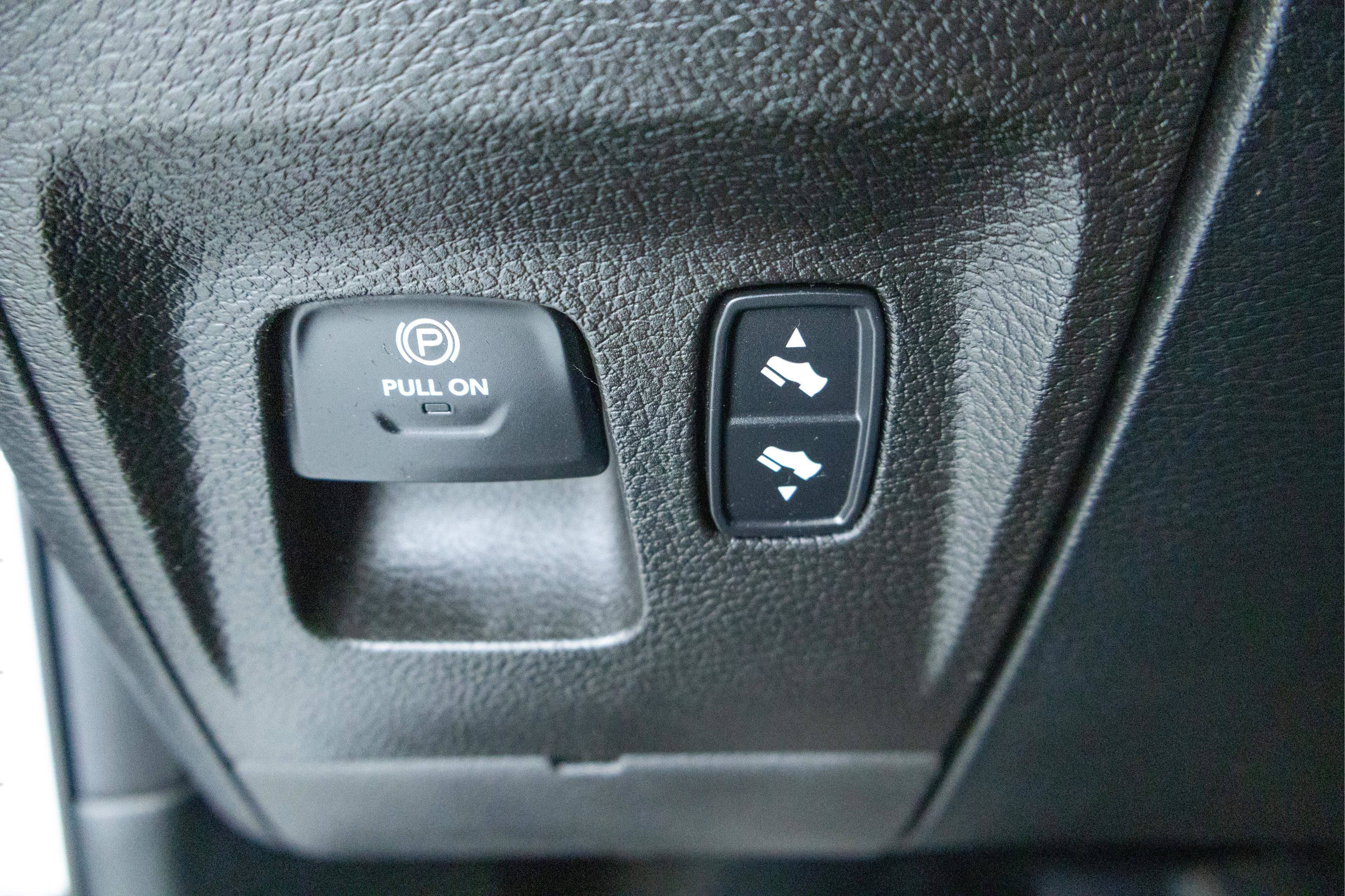 2021 RAM 1500 Big Horn Crew Cab 4x4 5'7' Box