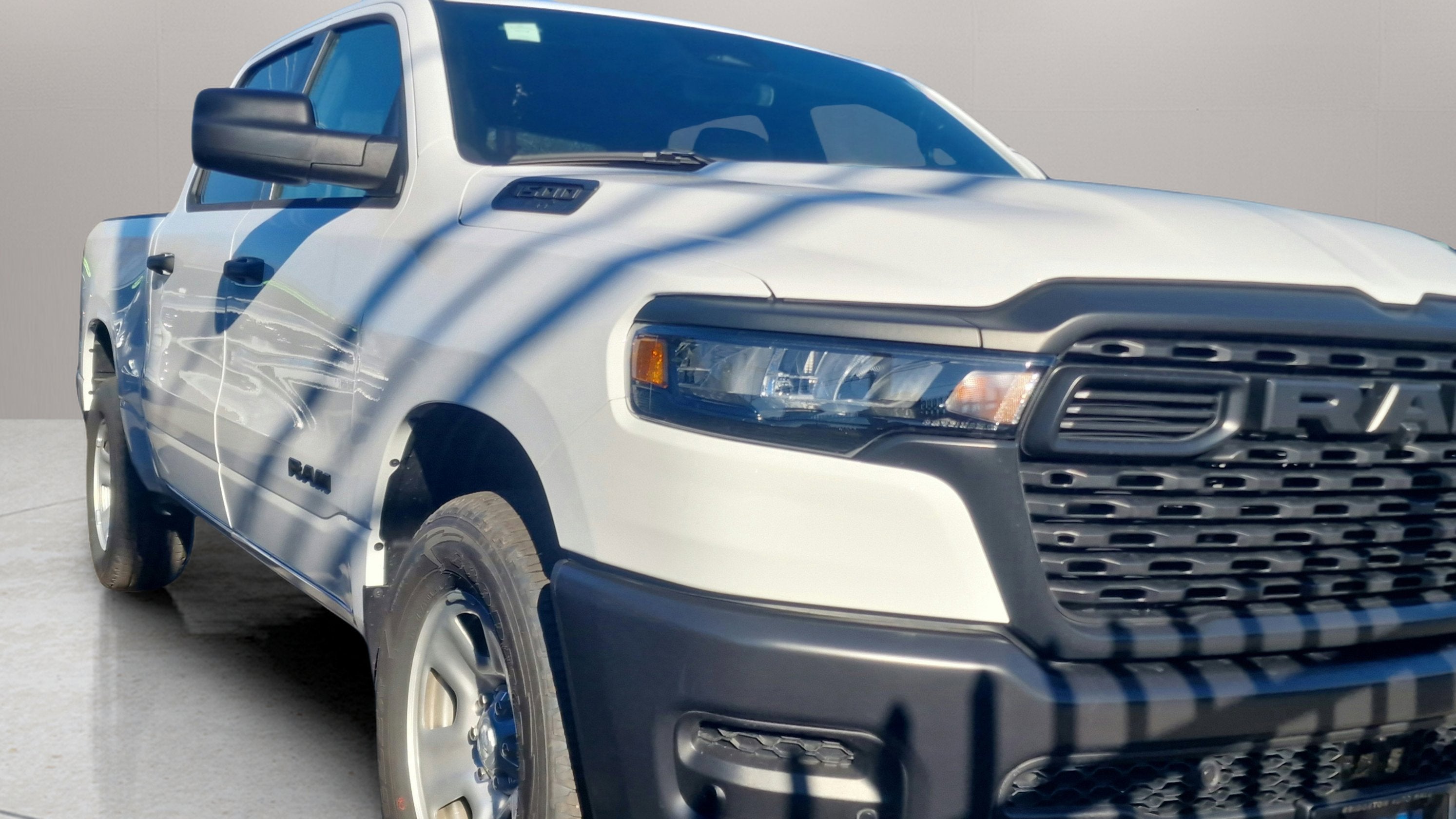 2025 RAM Ram 1500 RAM 1500 TRADESMAN CREW CAB 4X4 5'7' BOX