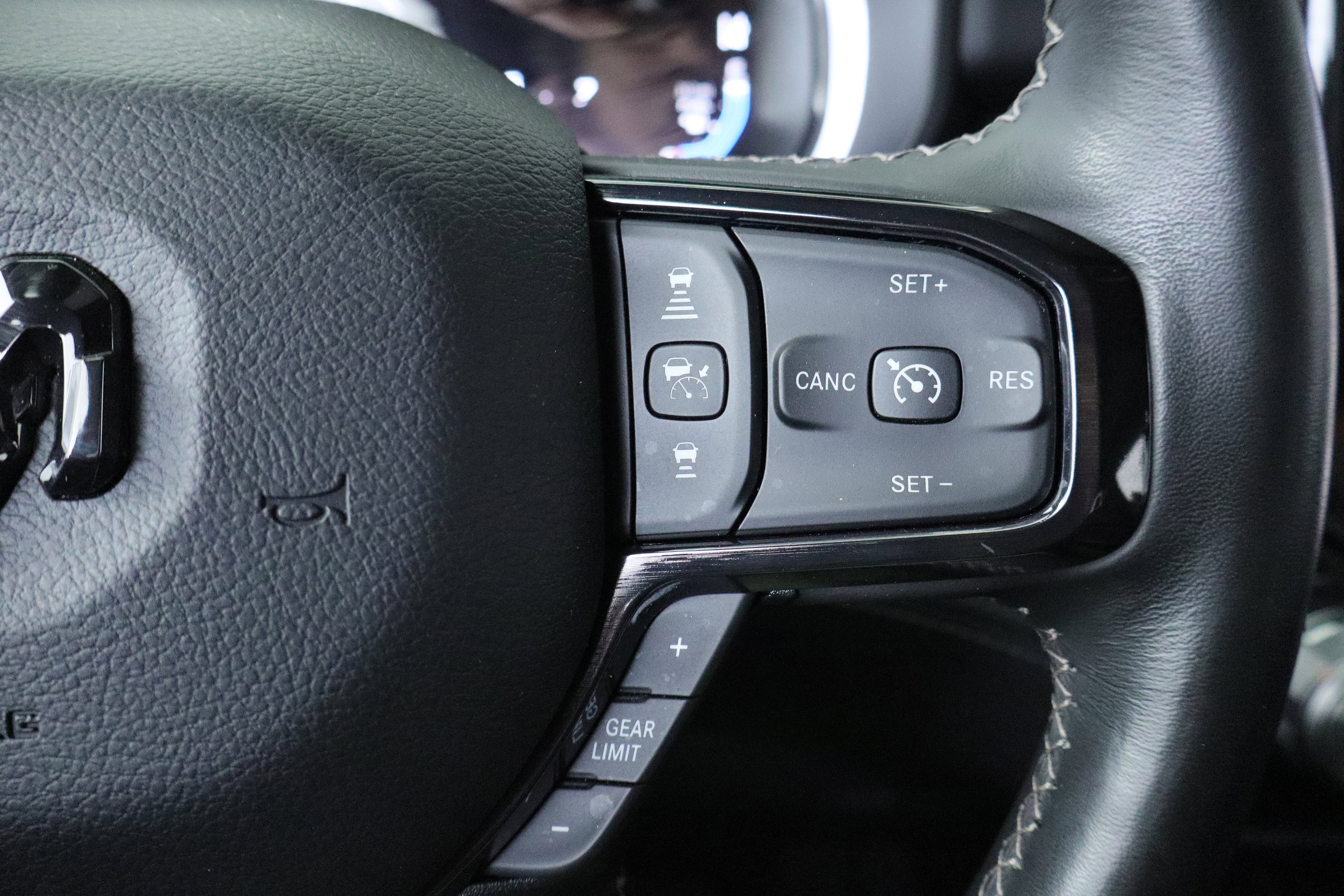 2023 RAM 1500 Limited Crew Cab 4x4 5'7' Box