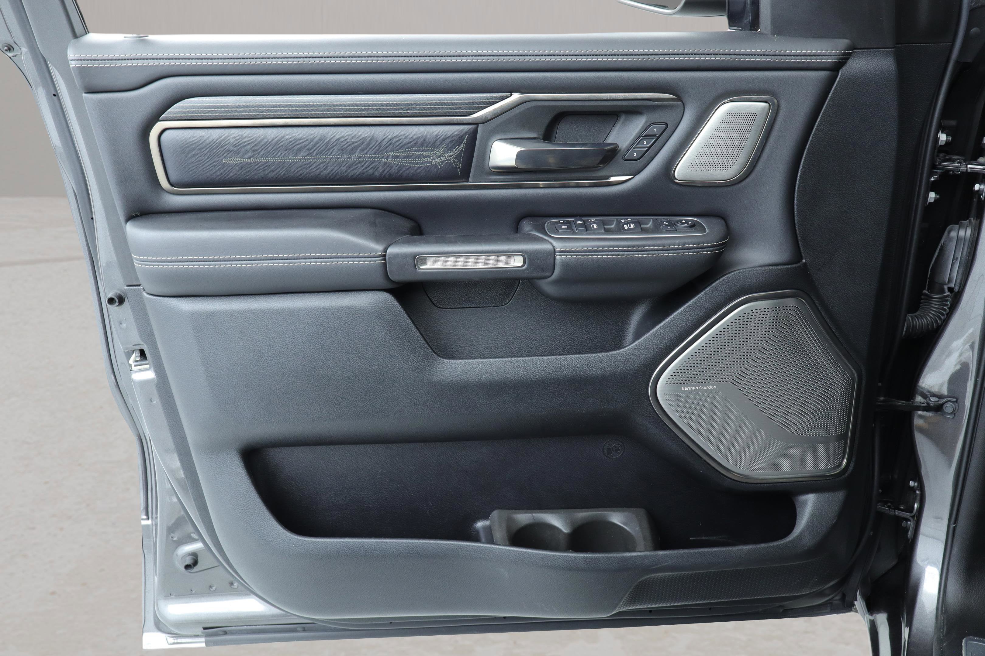 2021 RAM 1500 Limited Crew Cab 4x4 5'7' Box