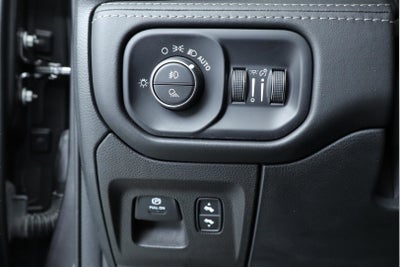 2021 RAM 1500 Limited Crew Cab 4x4 5'7' Box