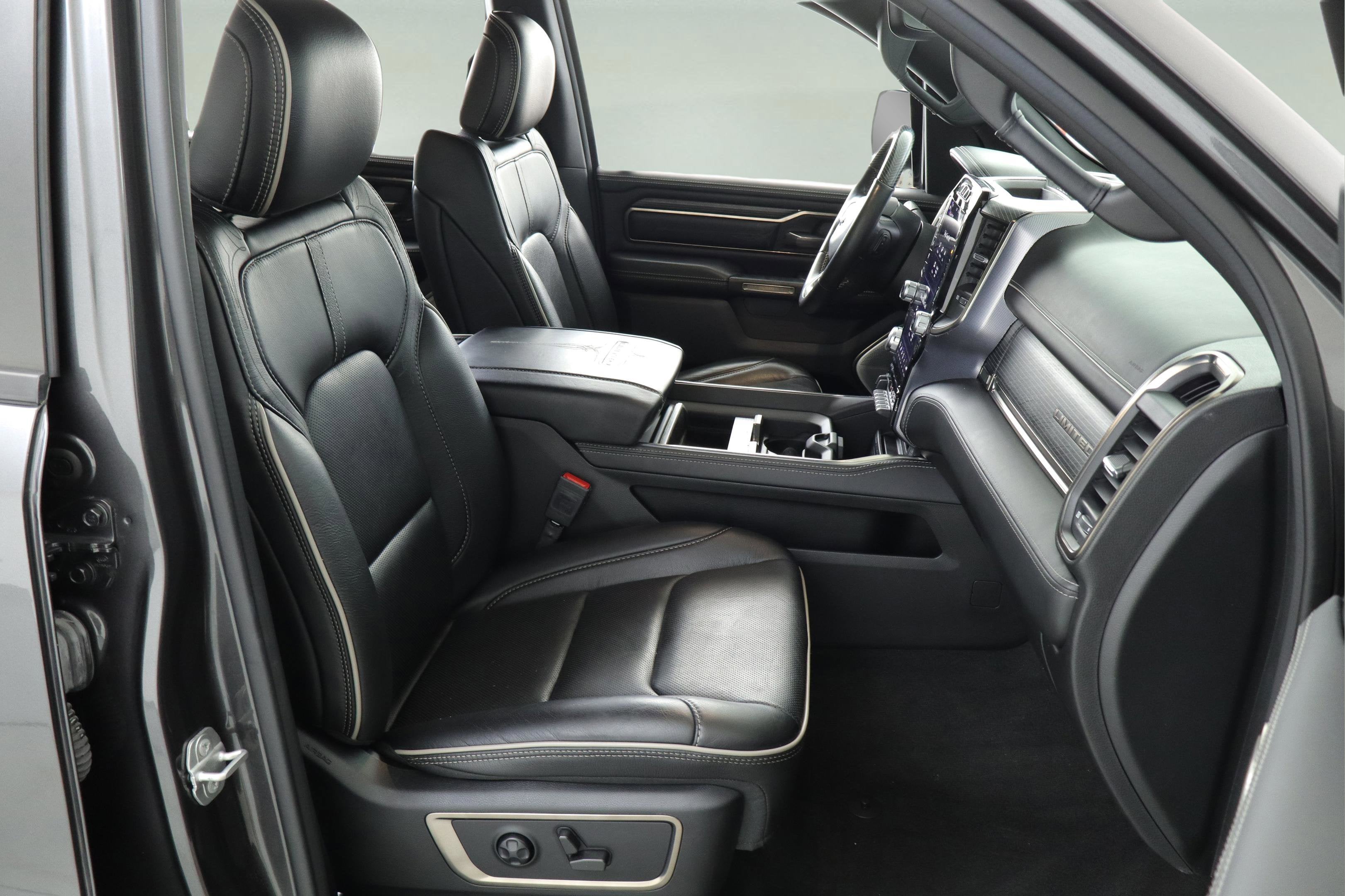 2021 RAM 1500 Limited Crew Cab 4x4 5'7' Box