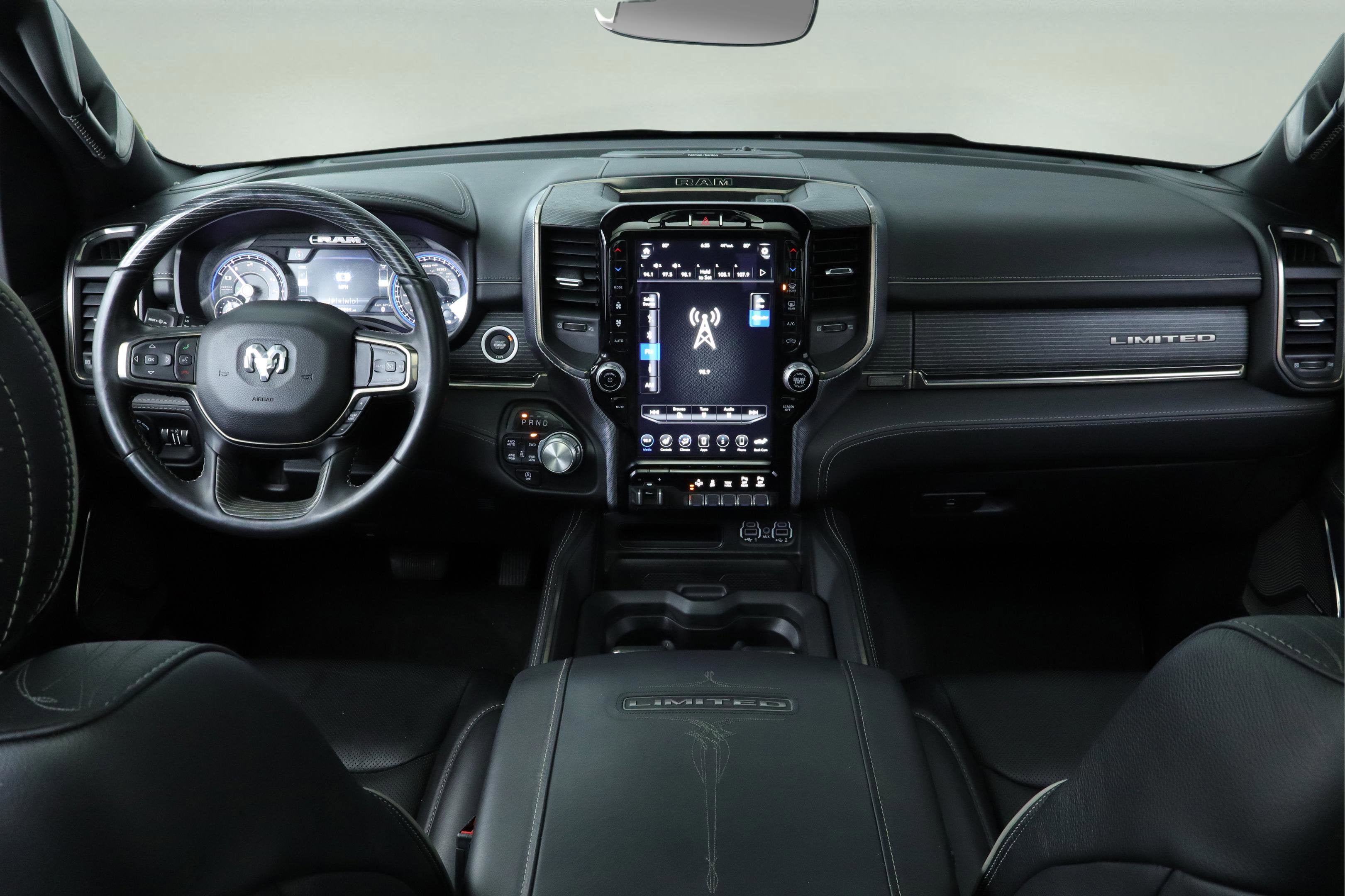 2021 RAM 1500 Limited Crew Cab 4x4 5'7' Box