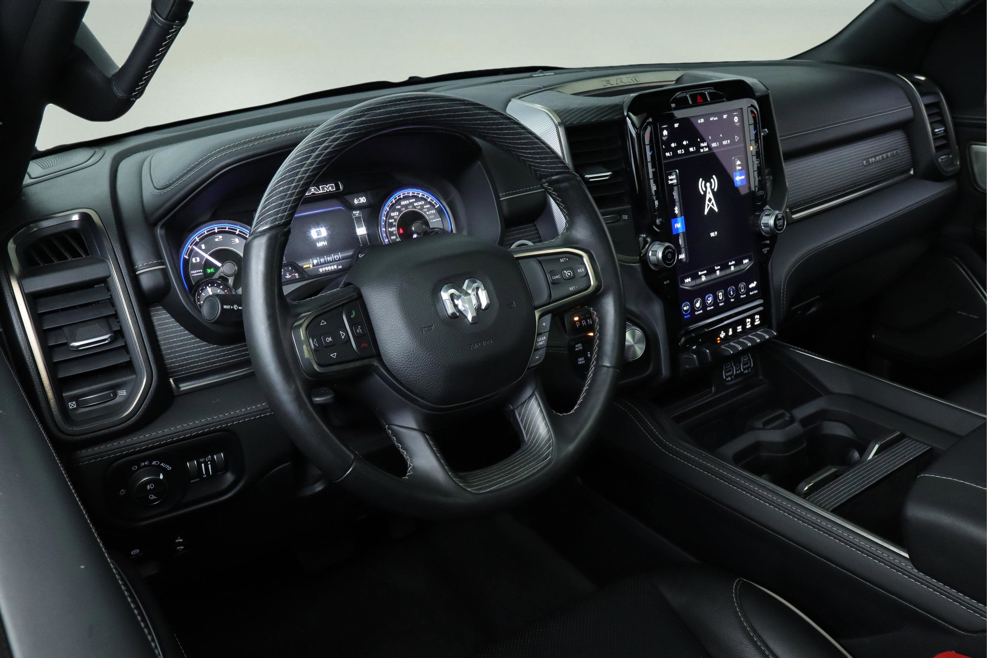 2021 RAM 1500 Limited Crew Cab 4x4 5'7' Box