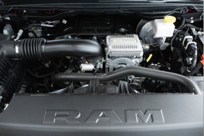 2024 RAM 1500 Laramie Crew Cab 4x4 5'7' Box