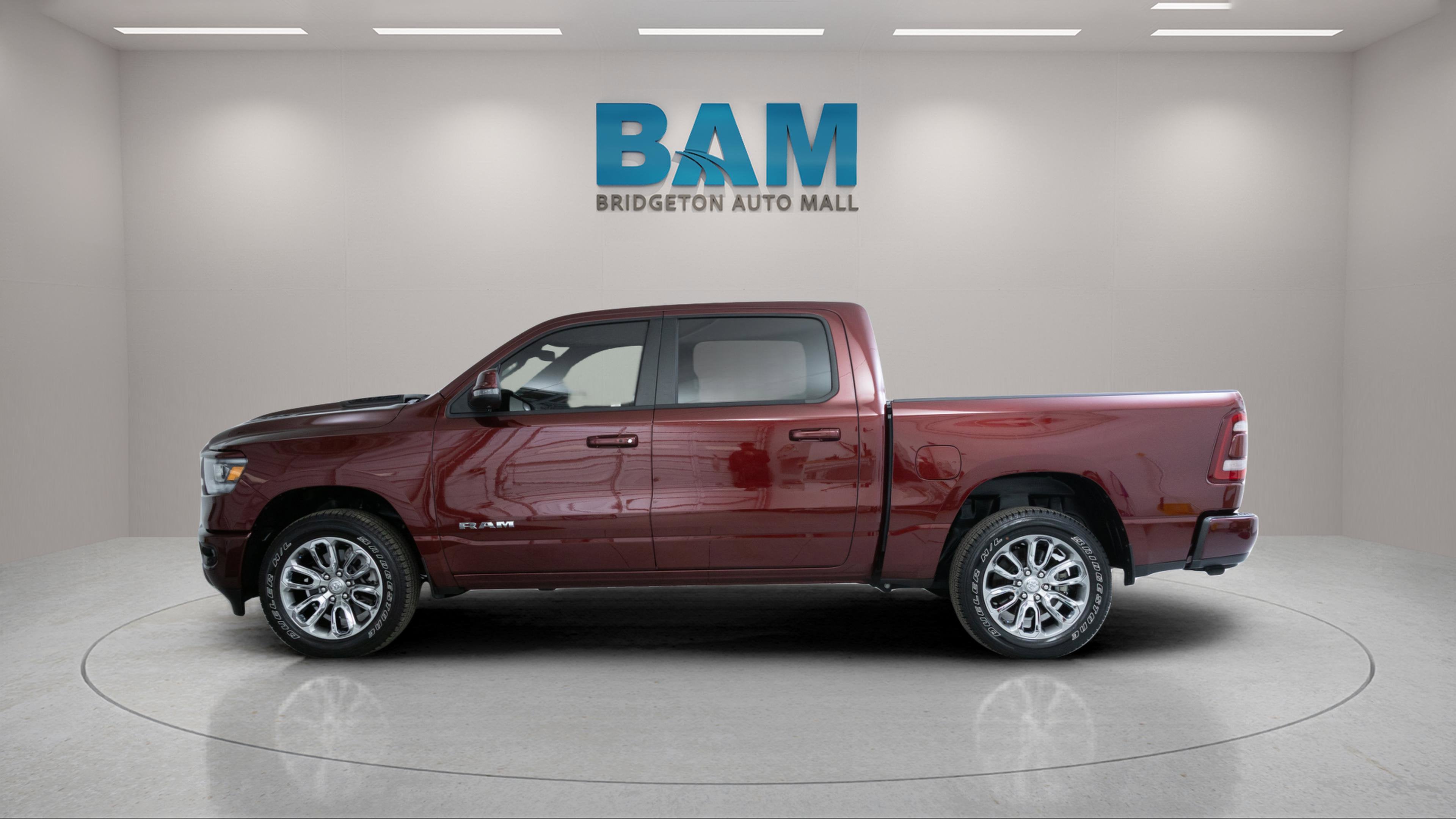 2024 RAM 1500 Laramie Crew Cab 4x4 5'7' Box