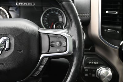 2019 RAM 1500 Laramie Crew Cab 4x4 5'7' Box