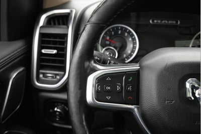 2019 RAM 1500 Laramie Crew Cab 4x4 5'7' Box