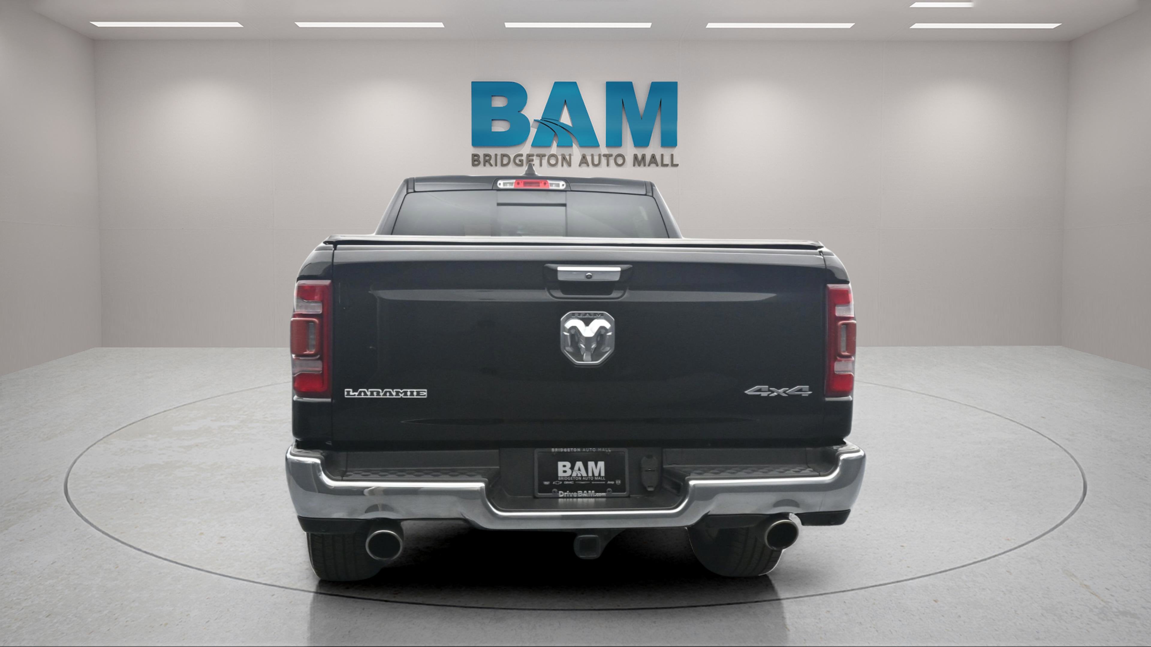 2019 RAM 1500 Laramie Crew Cab 4x4 5'7' Box