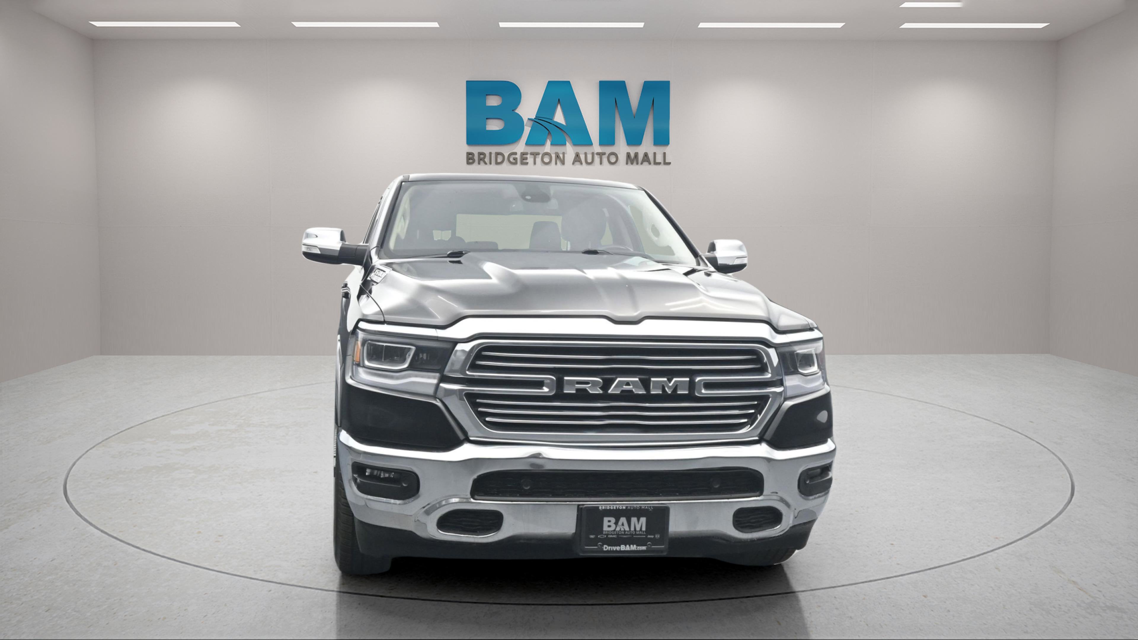 2019 RAM 1500 Laramie Crew Cab 4x4 5'7' Box