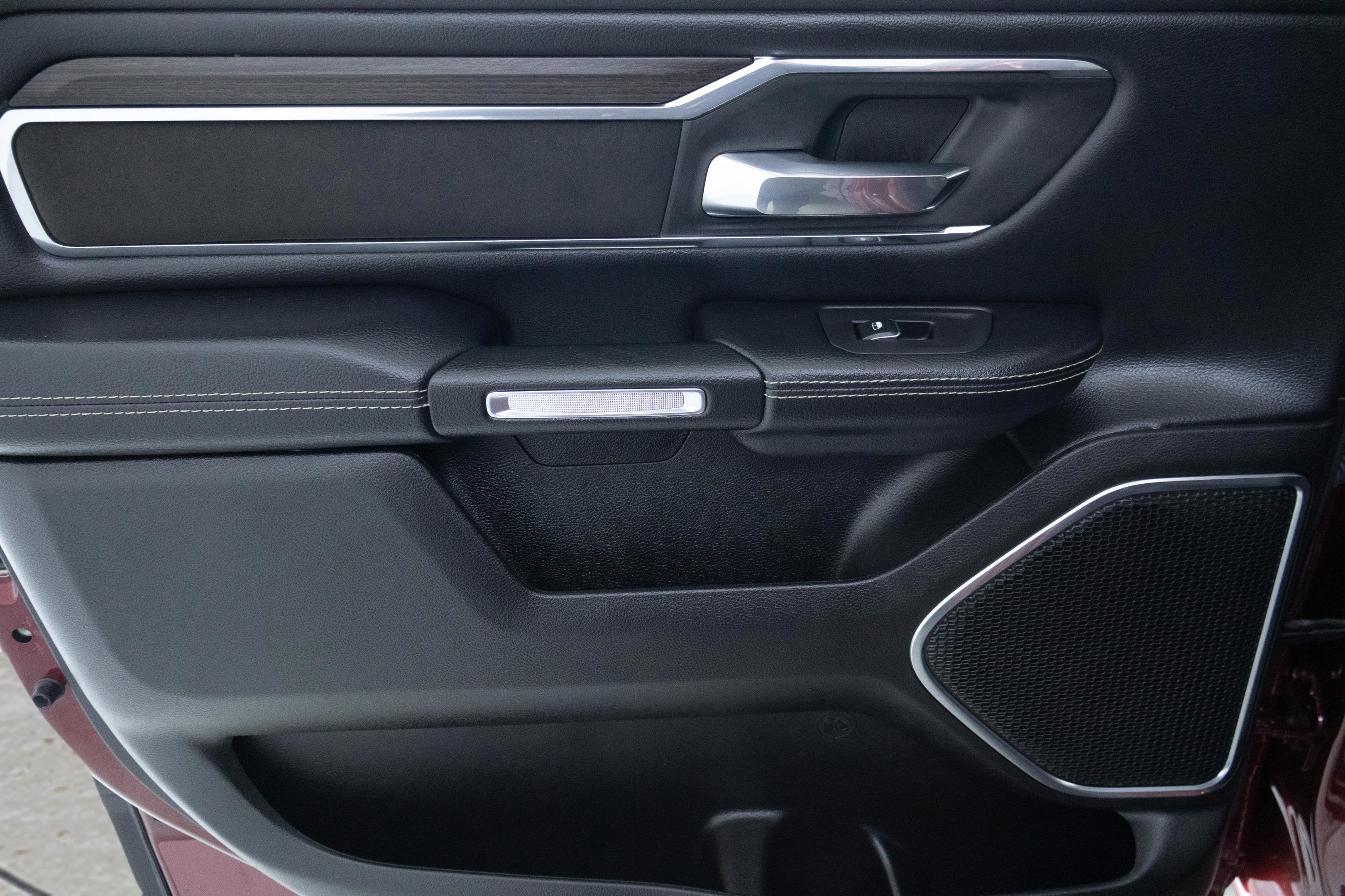 2025 RAM 1500 Laramie Crew Cab 4x4 6'4' Box