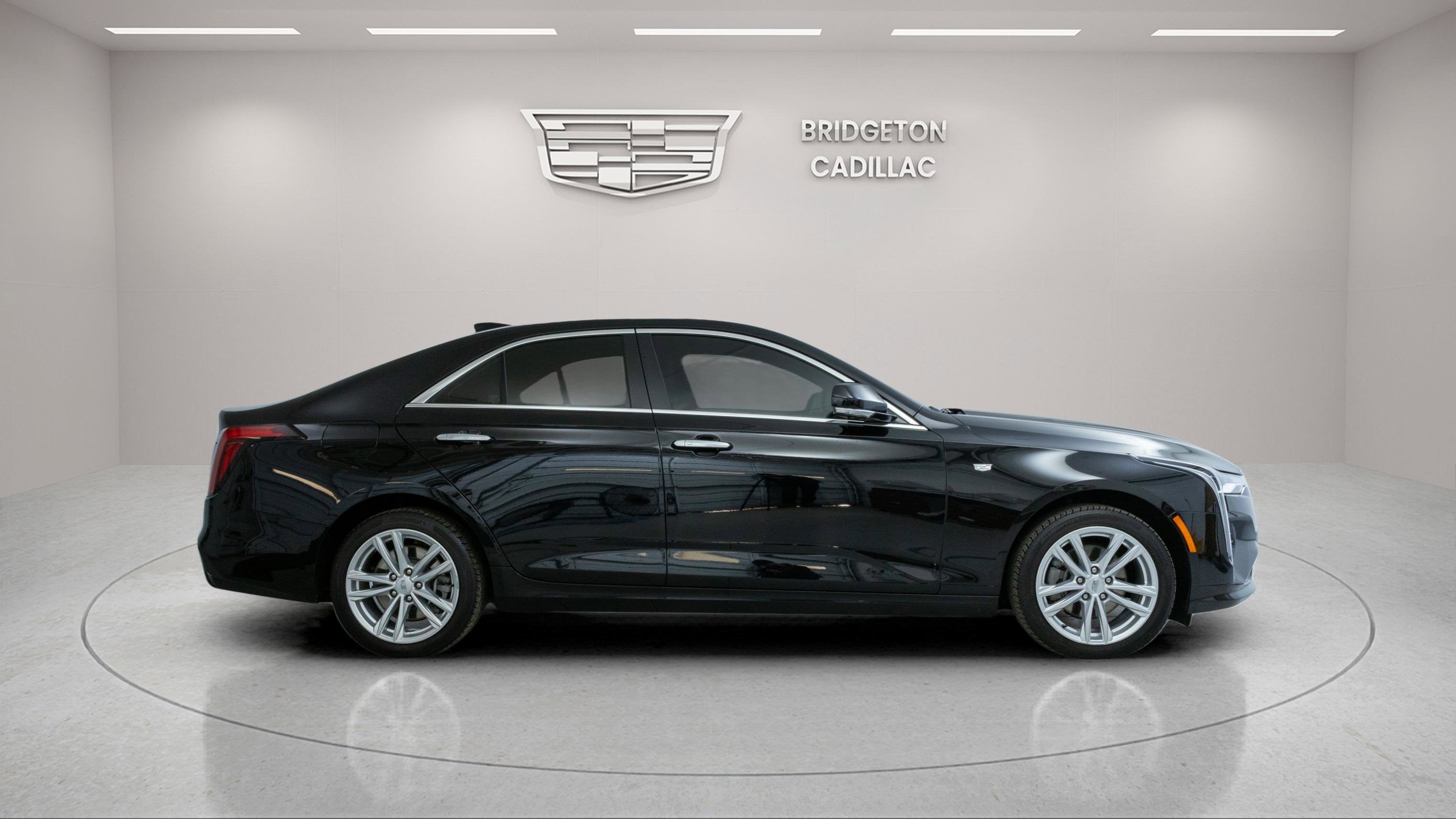 2023 Cadillac CT4 Luxury