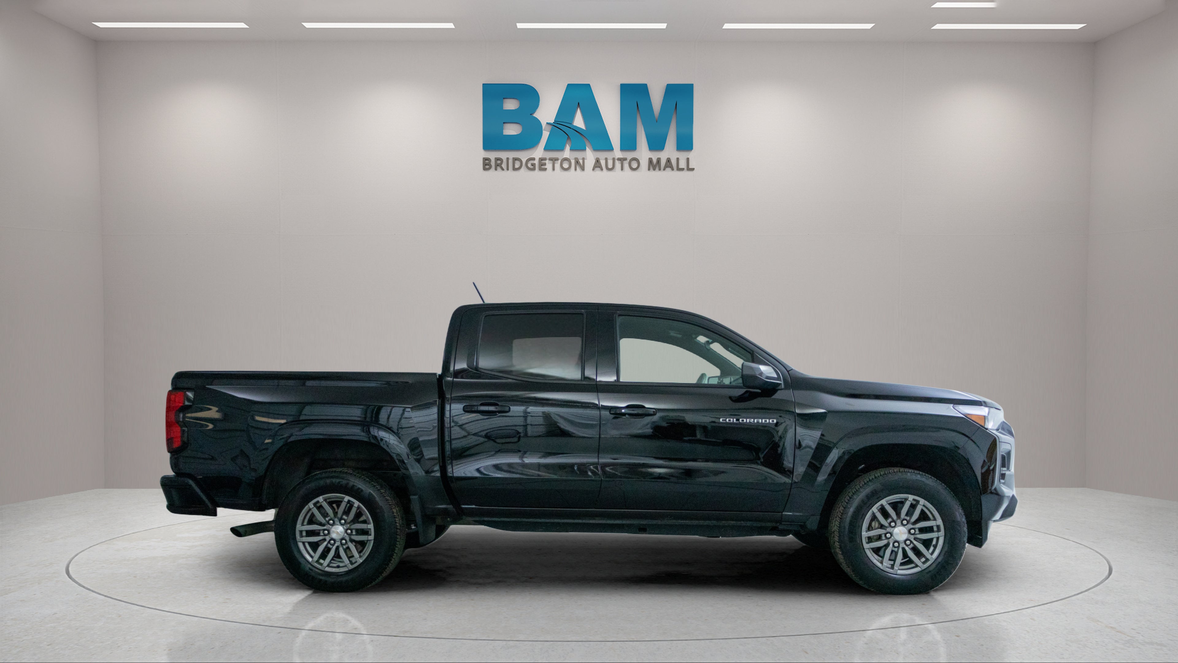 2023 Chevrolet Colorado 2WD Crew Cab Short Box LT