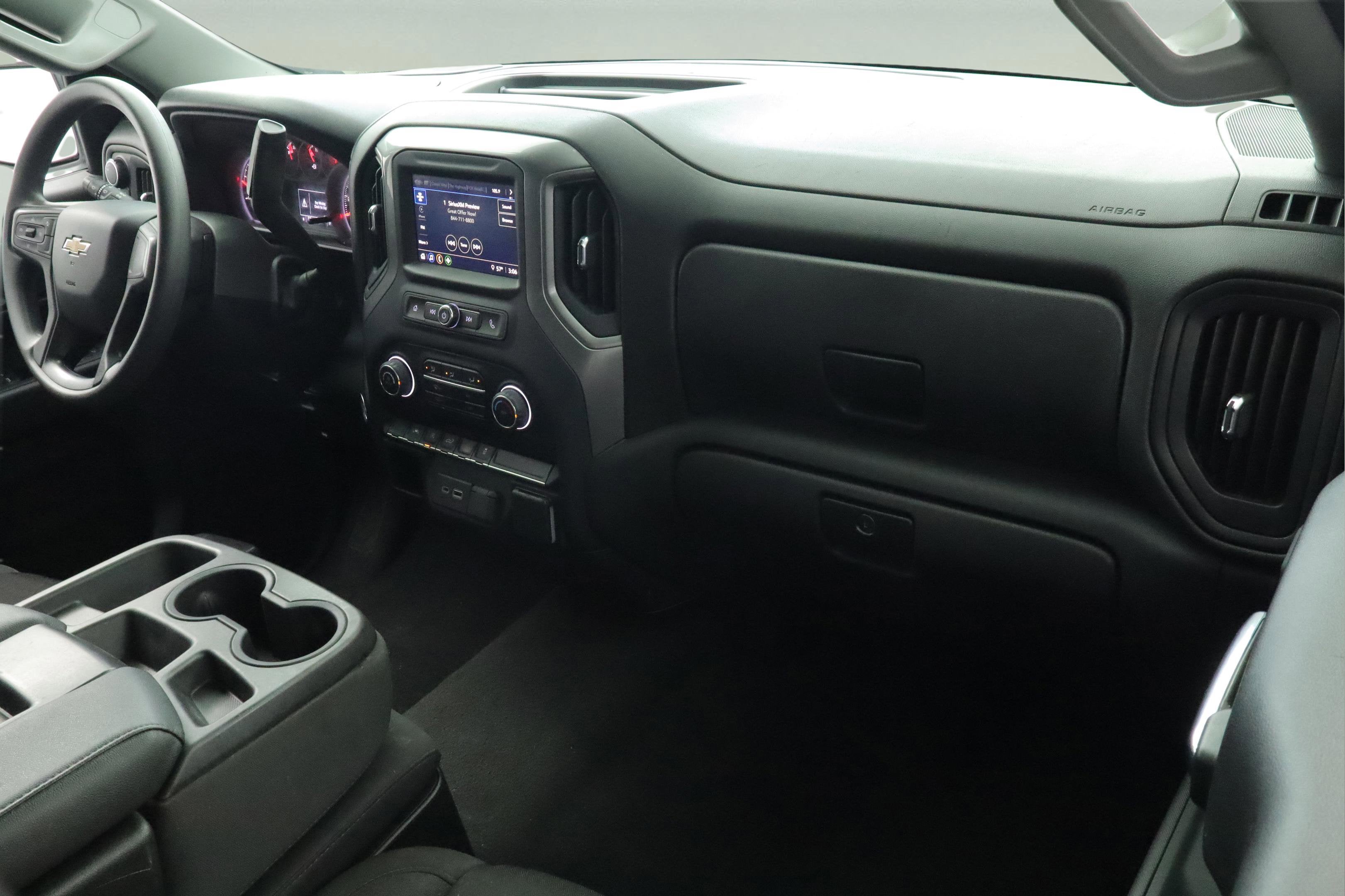 2022 Chevrolet Silverado 1500 4WD Crew Cab Short Bed Custom