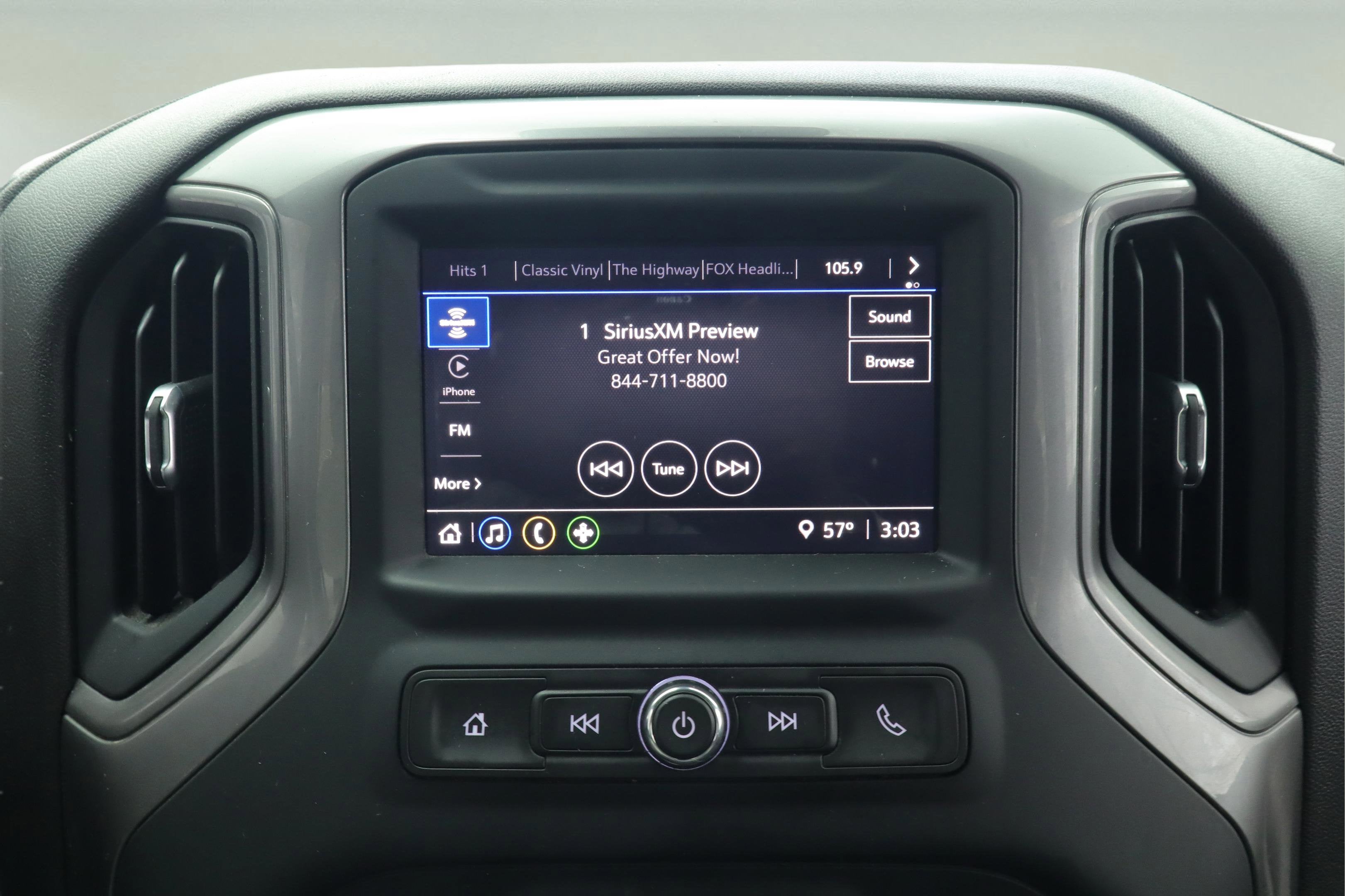 2022 Chevrolet Silverado 1500 4WD Crew Cab Short Bed Custom