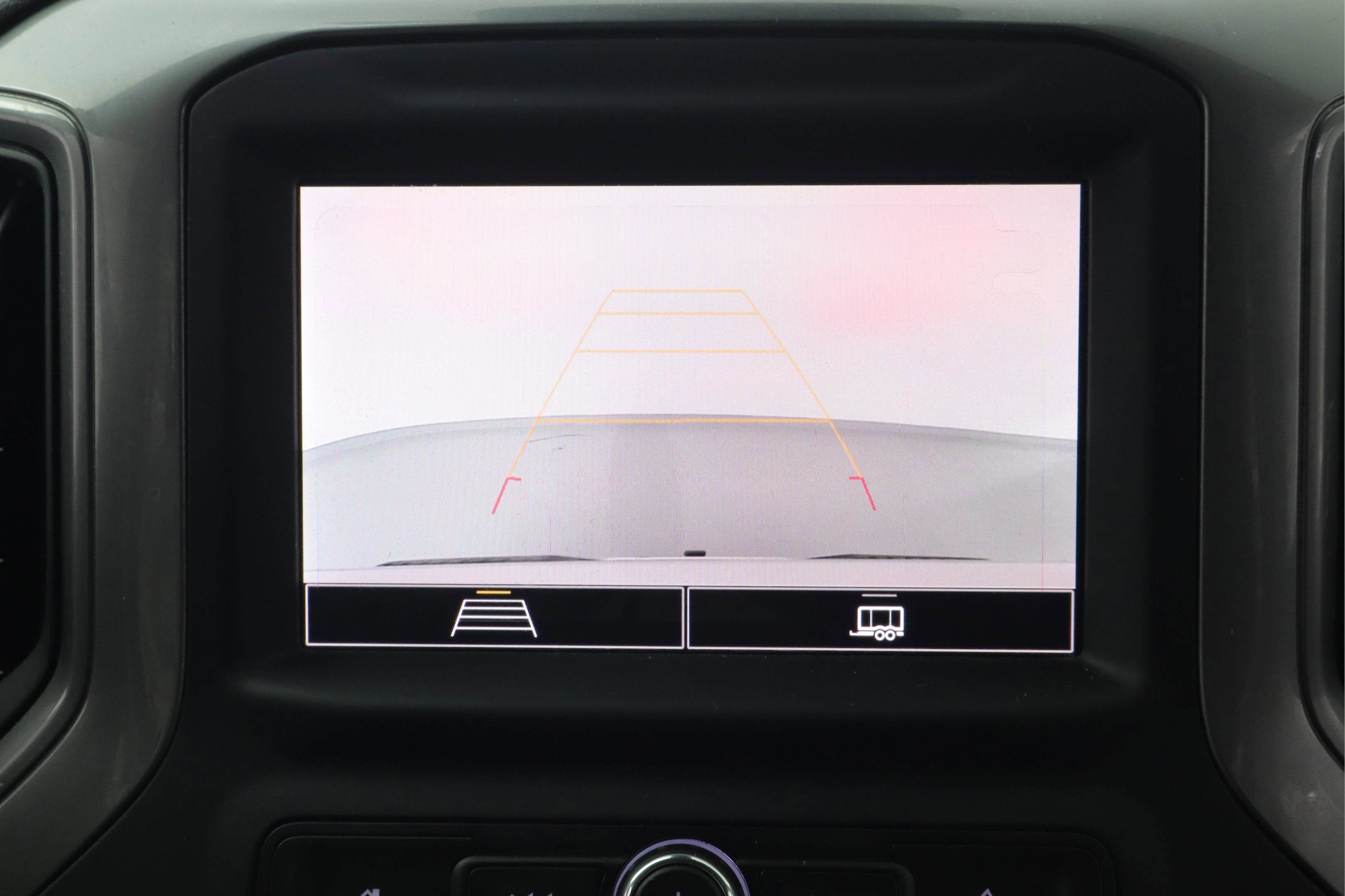 2022 Chevrolet Silverado 1500 4WD Crew Cab Short Bed Custom