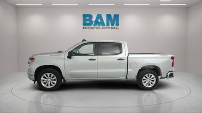 2022 Chevrolet Silverado 1500 4WD Crew Cab Short Bed Custom