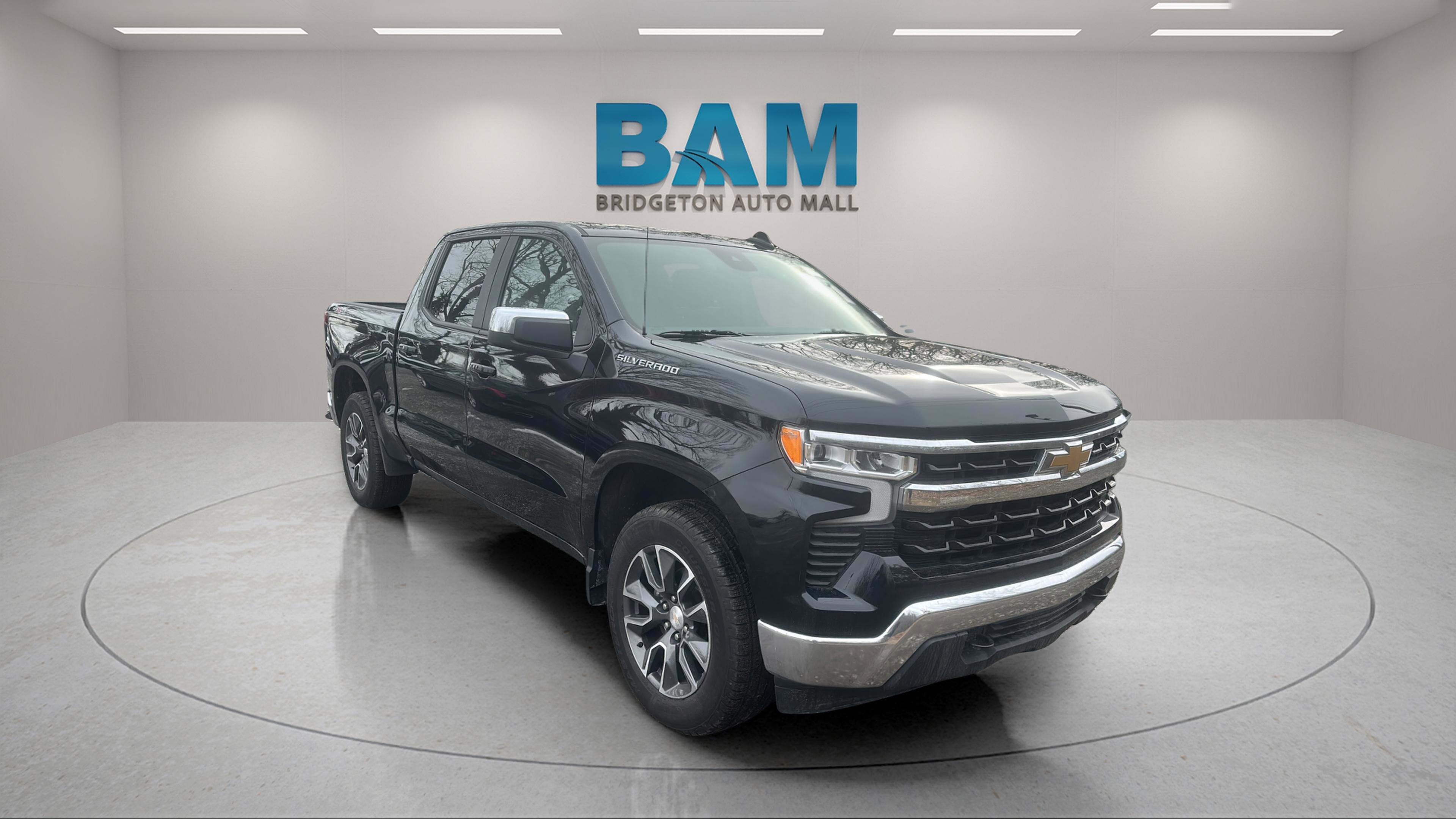 2022 Chevrolet Silverado 1500 4WD Crew Cab Short Bed LT with 2FL