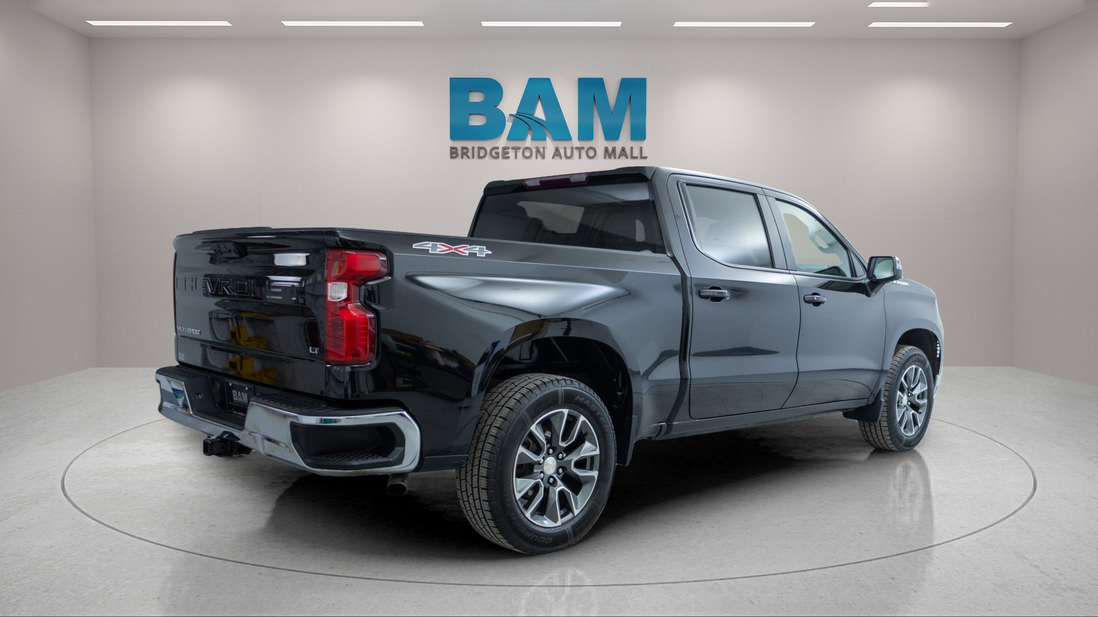 2022 Chevrolet Silverado 1500 4WD Crew Cab Short Bed LT with 2FL