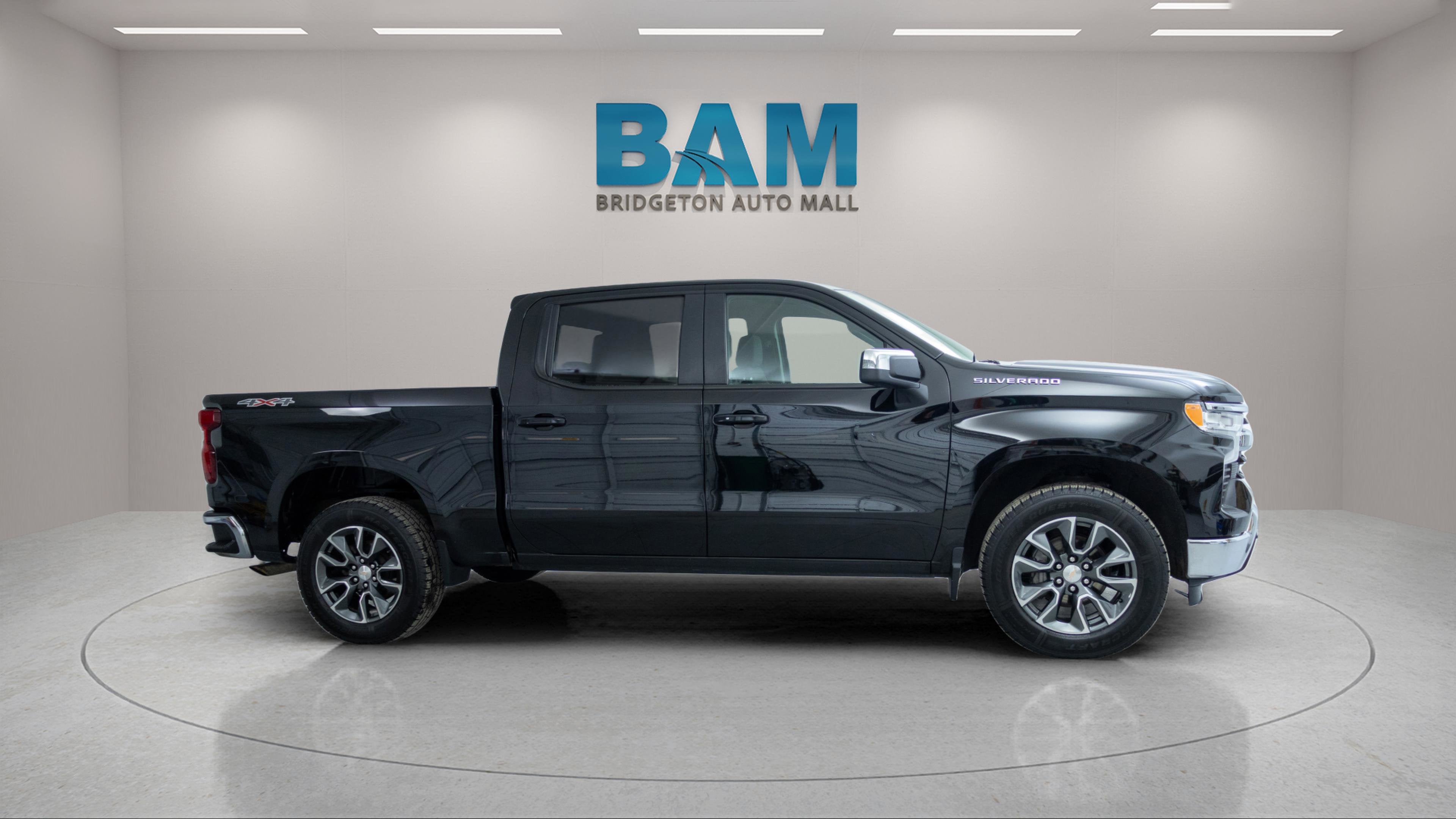 2022 Chevrolet Silverado 1500 4WD Crew Cab Short Bed LT with 2FL