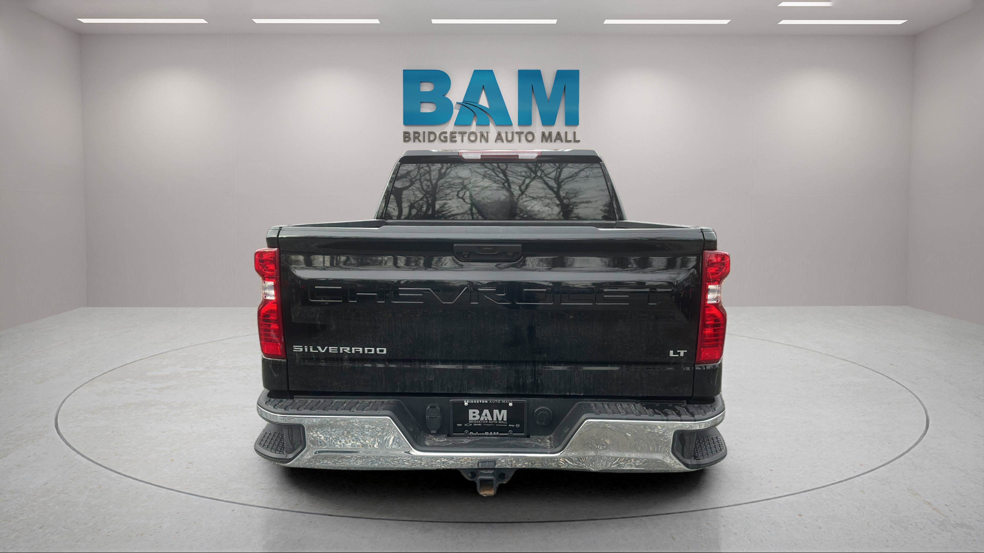 2022 Chevrolet Silverado 1500 4WD Crew Cab Short Bed LT with 2FL