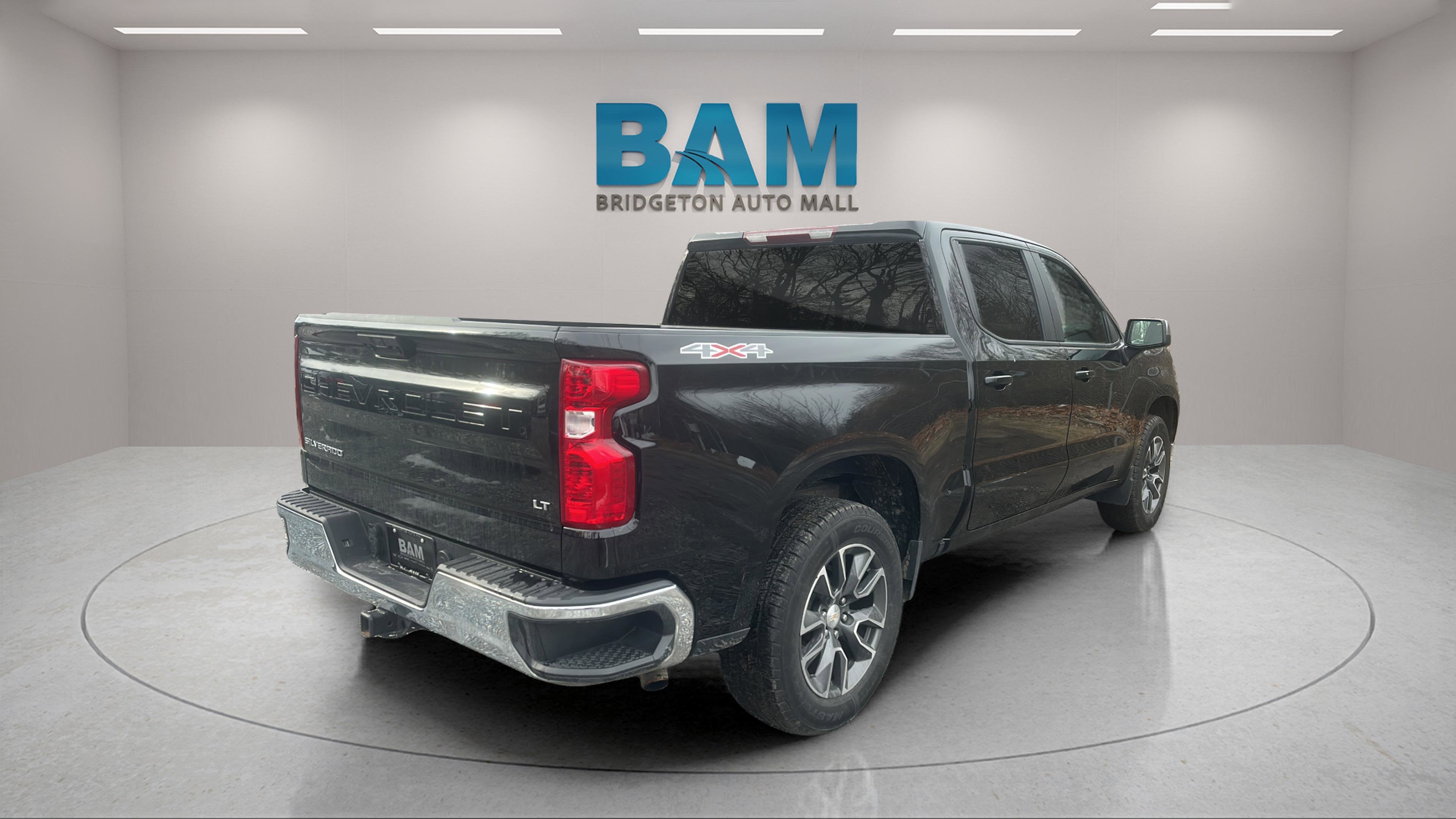 2022 Chevrolet Silverado 1500 4WD Crew Cab Short Bed LT with 2FL