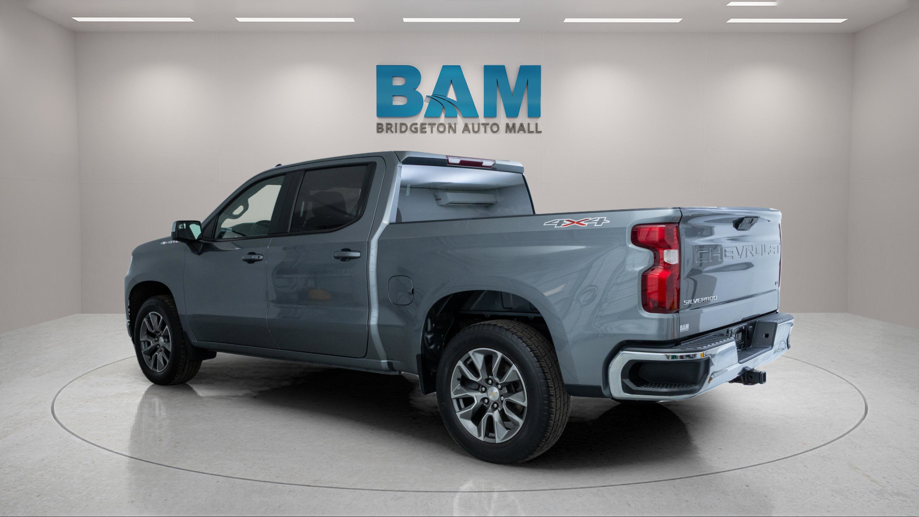 2022 Chevrolet Silverado 1500 LTD 4WD Crew Cab Short Bed LT with 2FL