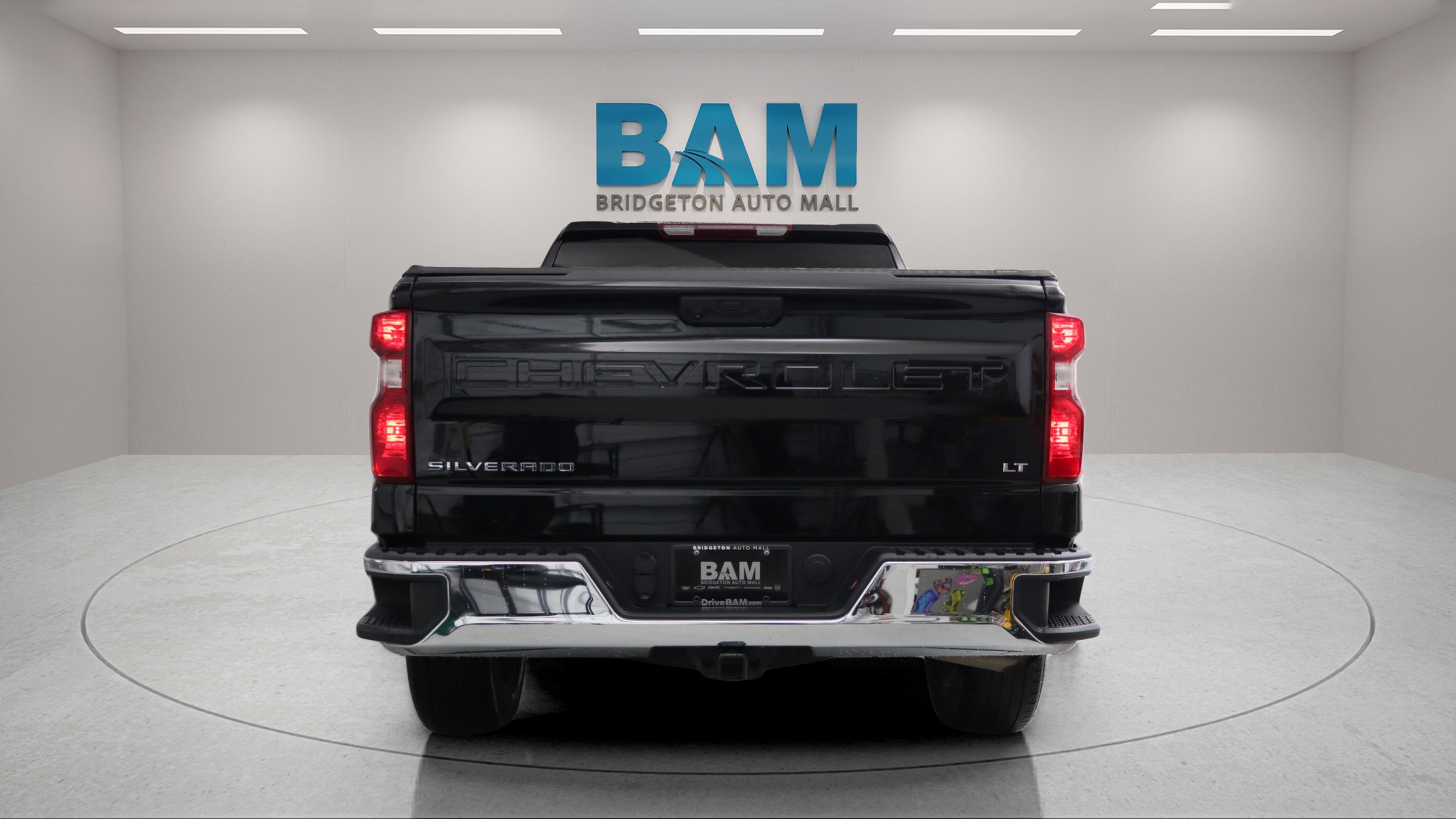 2023 Chevrolet Silverado 1500 4WD Double Cab Standard Bed LT with 2FT