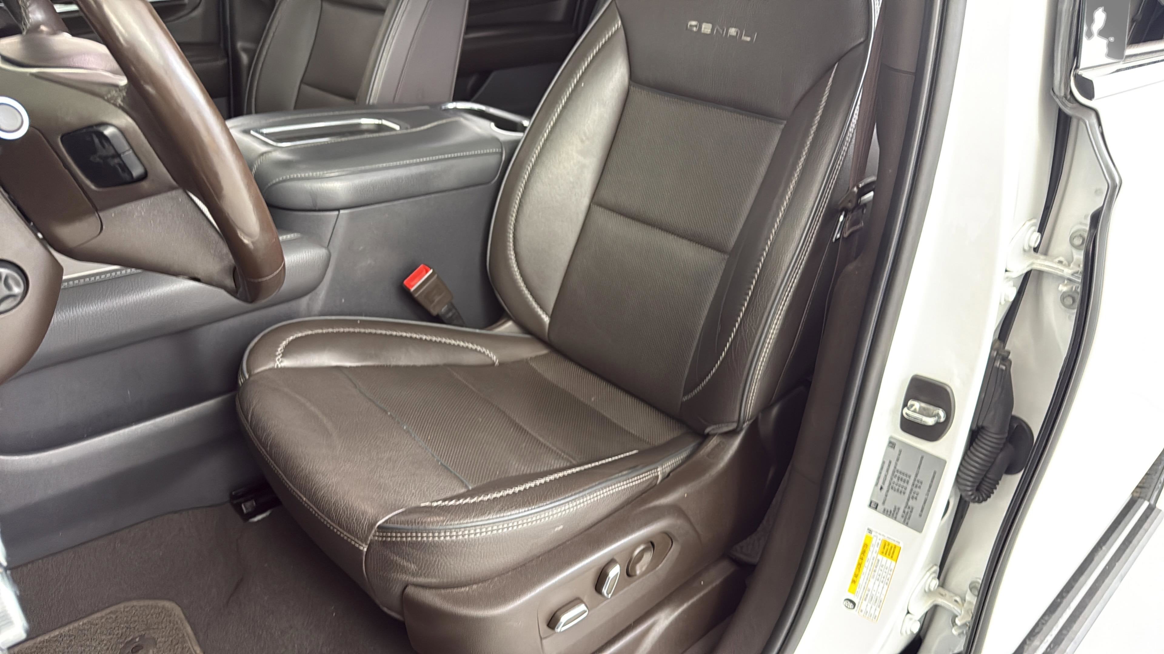 2022 GMC Yukon XL 4WD Denali